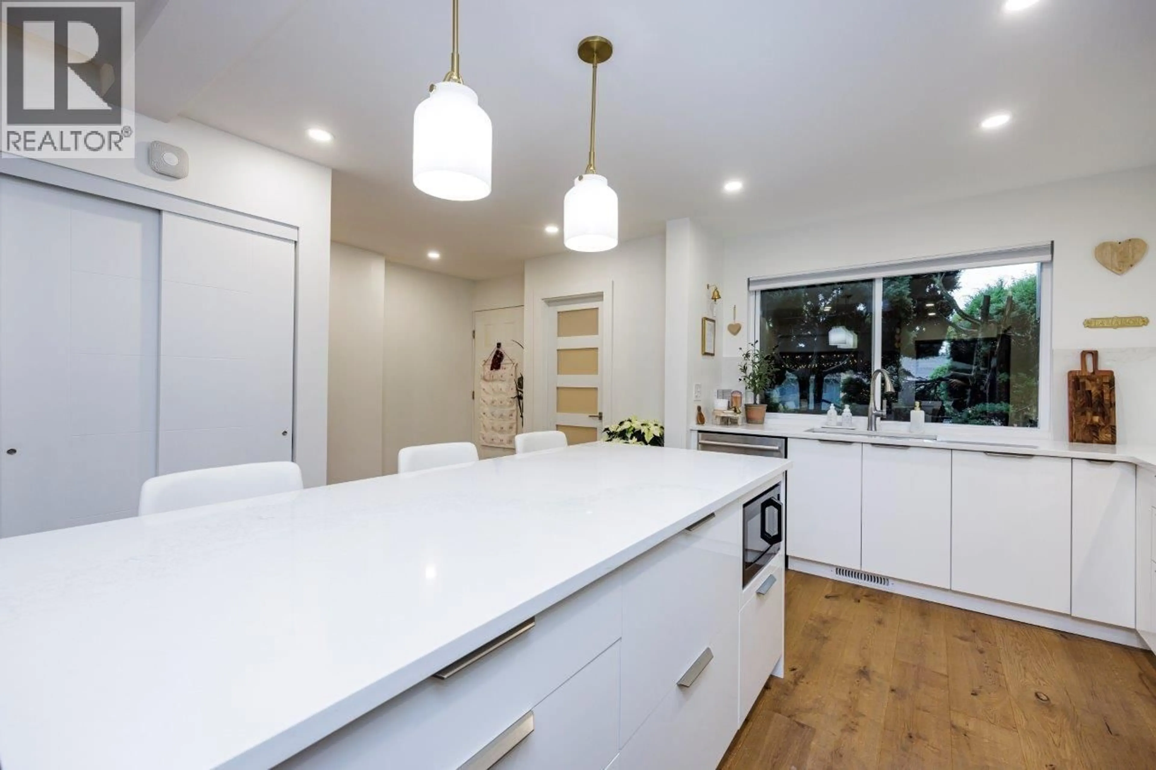 Open concept kitchen, unknown for 209 - 4001 MT SEYMOUR PARKWAY, North Vancouver British Columbia V7G1C2