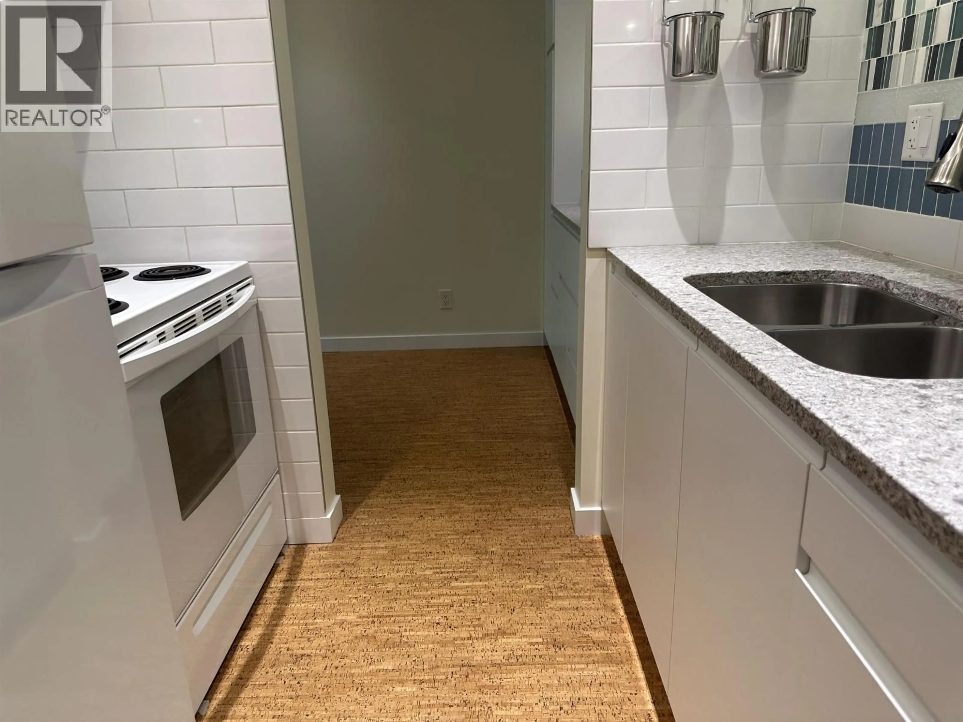 Standard kitchen, unknown for 309 - 1422 3RD AVENUE, Vancouver British Columbia V5N5R5