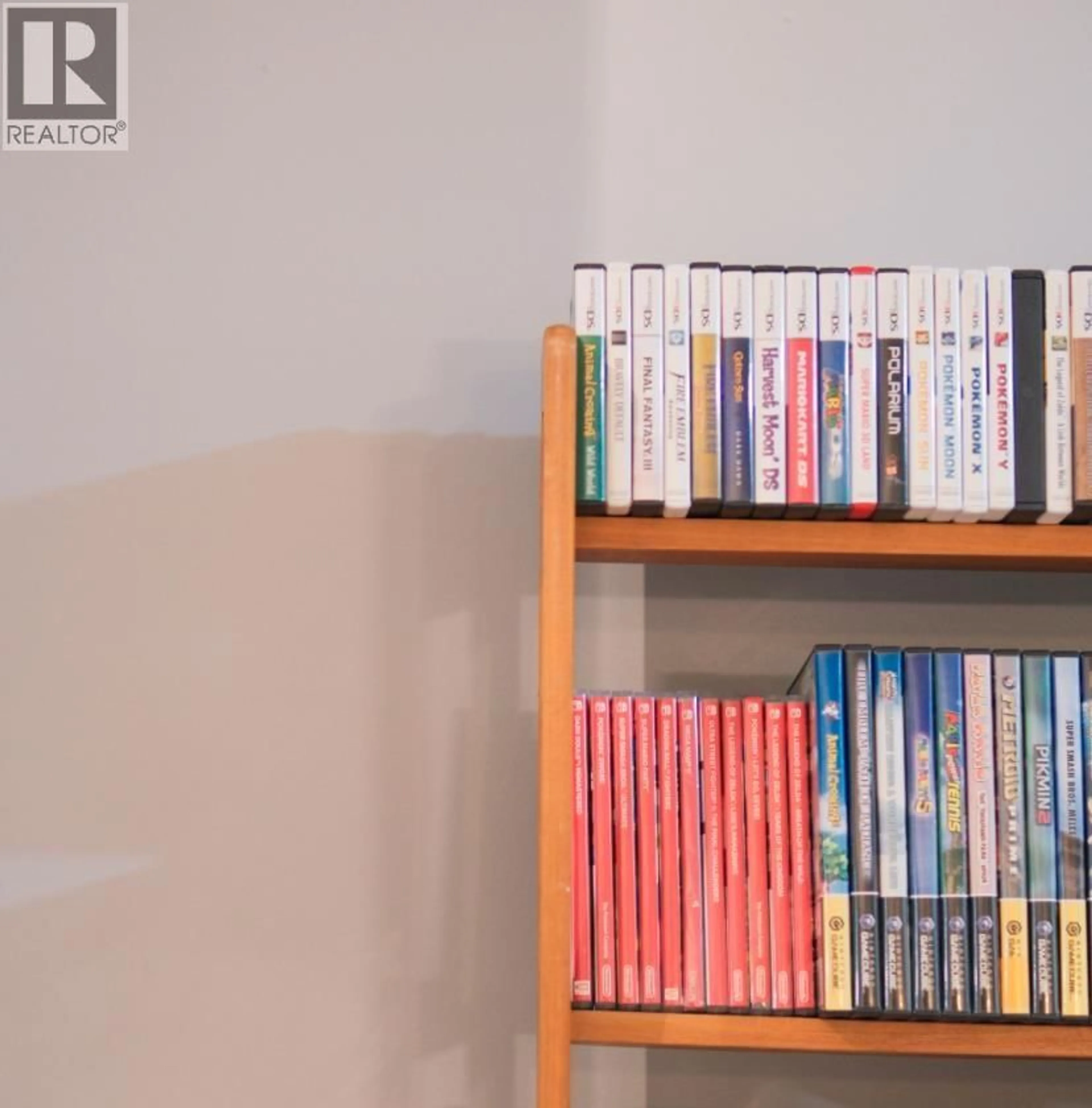 A pic of a room for 411 - 2915 GLEN DRIVE, Coquitlam British Columbia V3B7H8