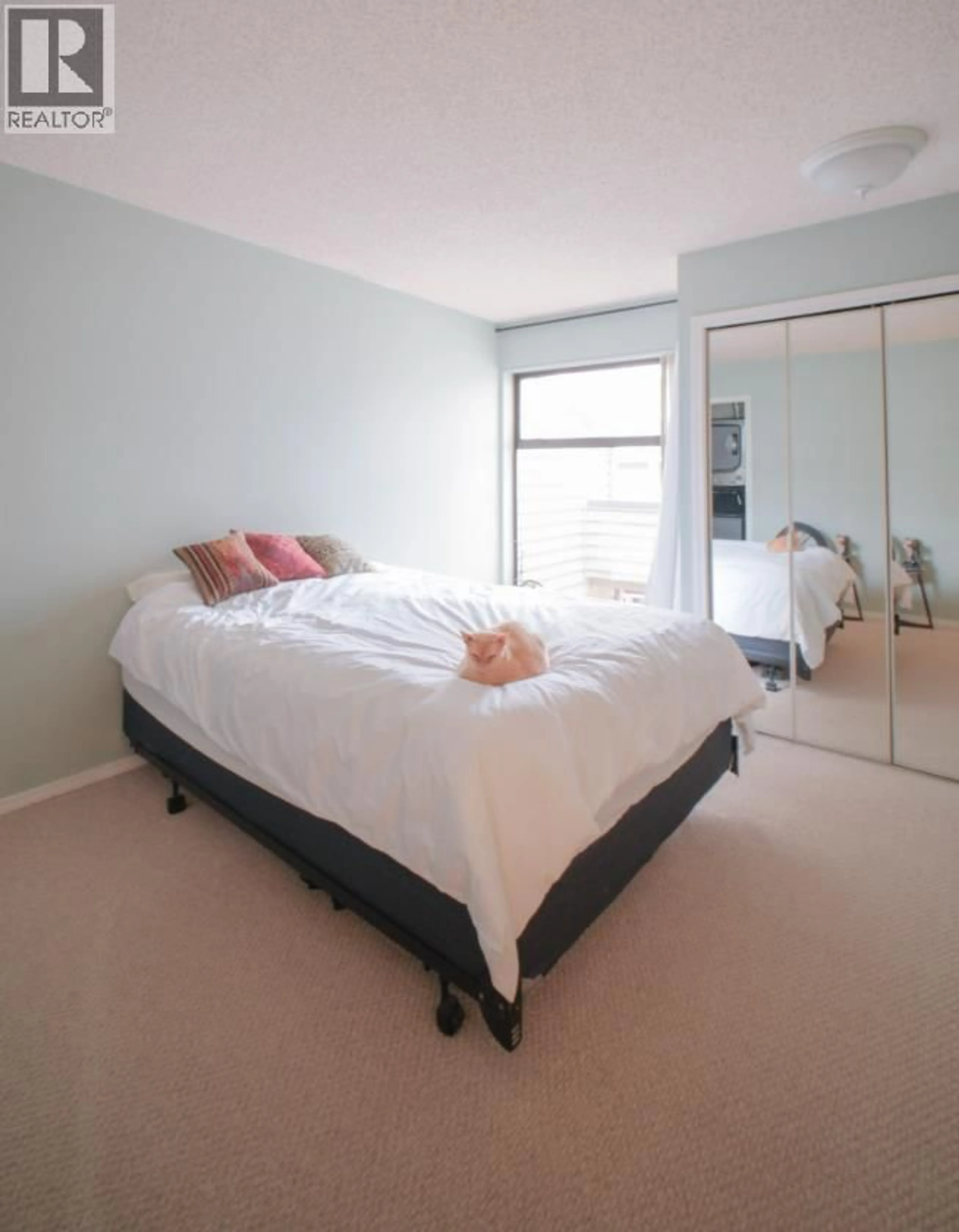 Bedroom with bed, unknown for 411 - 2915 GLEN DRIVE, Coquitlam British Columbia V3B7H8
