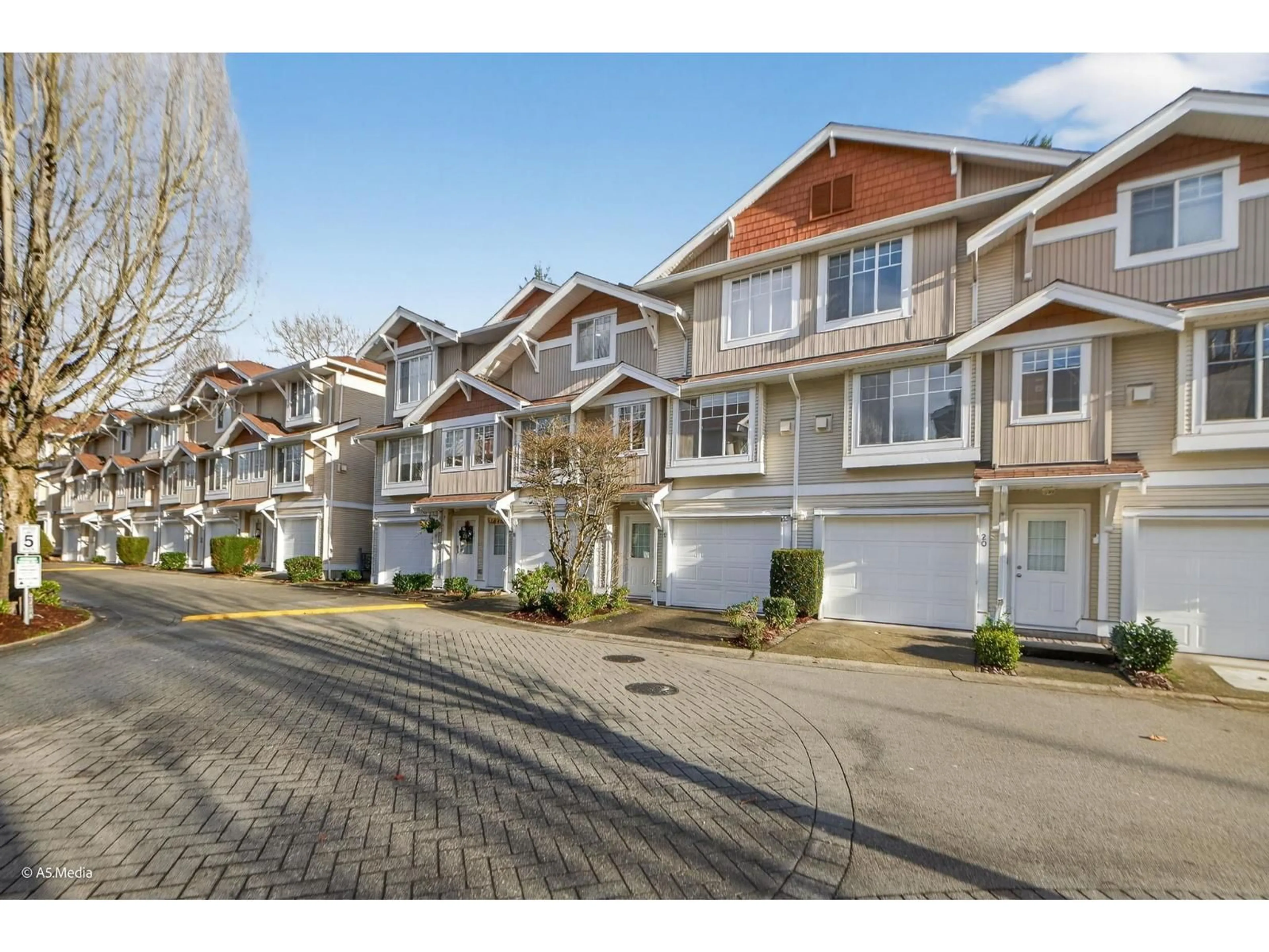 Unknown for 18 - 12110 75A AVENUE, Surrey British Columbia V3W1M1