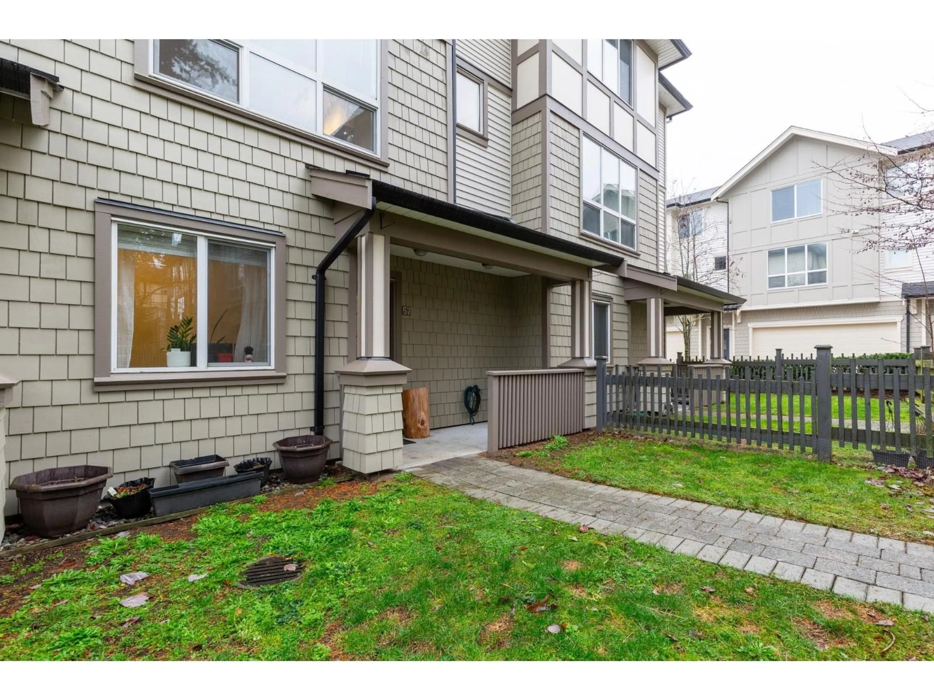 Patio, street for 57 - 7848 209 STREET, Langley British Columbia V2Y0M4