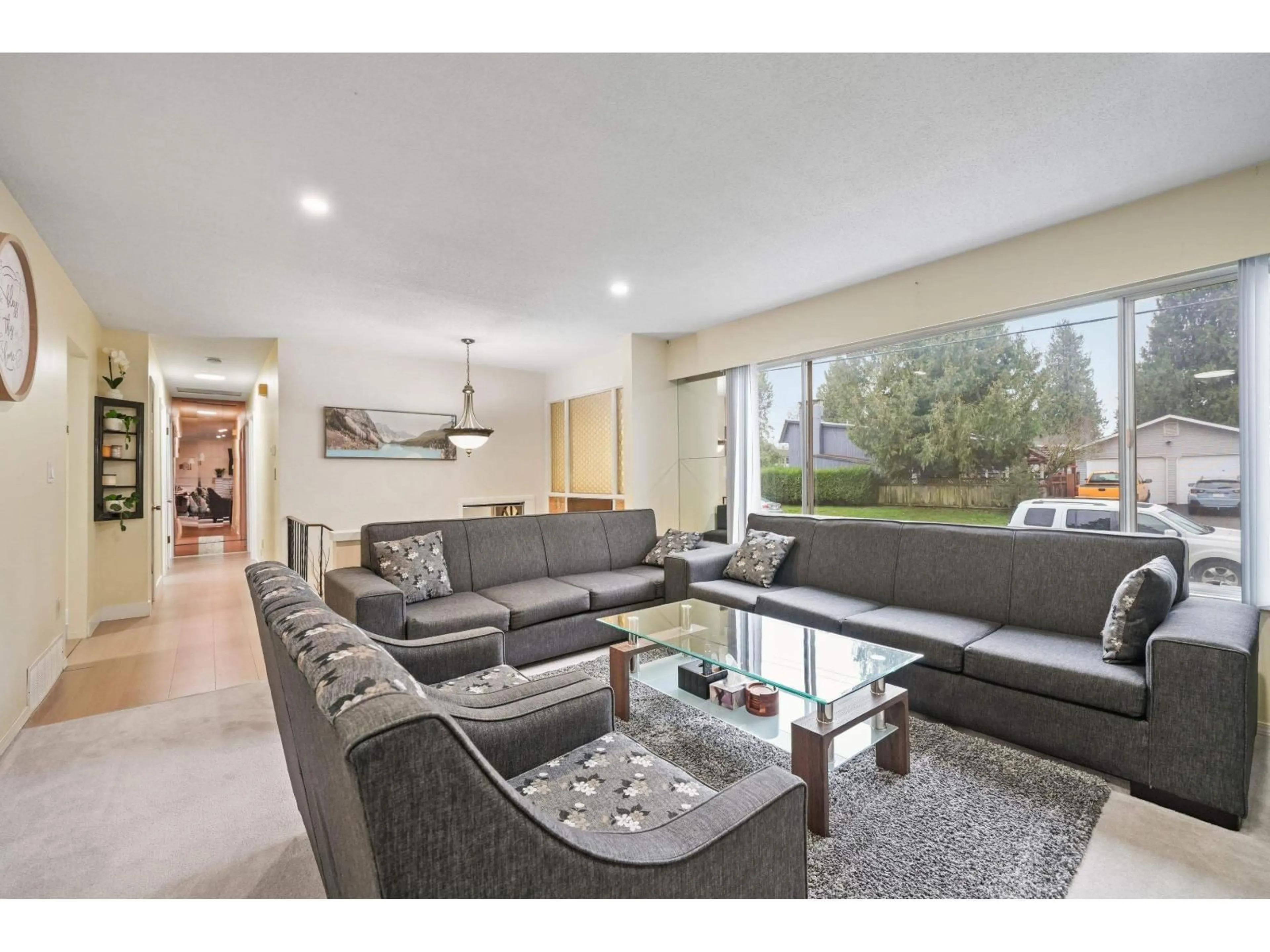 Living room with furniture, unknown for 11735 94A AVENUE, Delta British Columbia V4C3S4