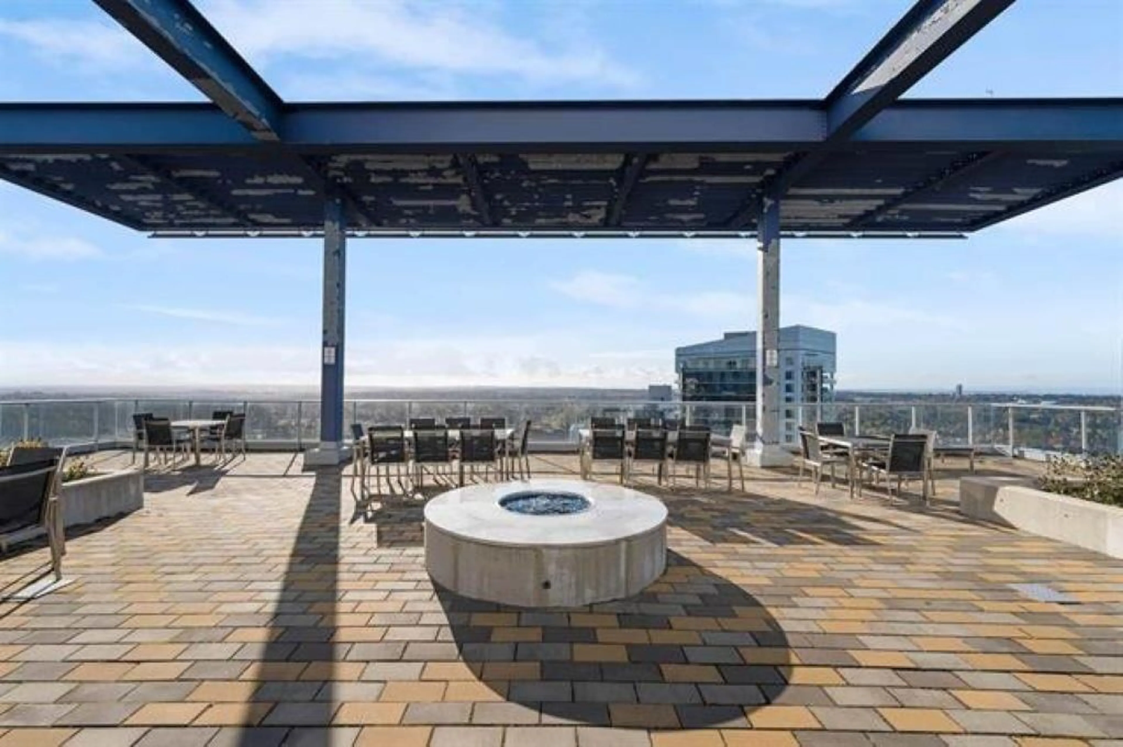 Patio, unknown for 3909 - 13750 100 AVENUE, Surrey British Columbia V3T0L3