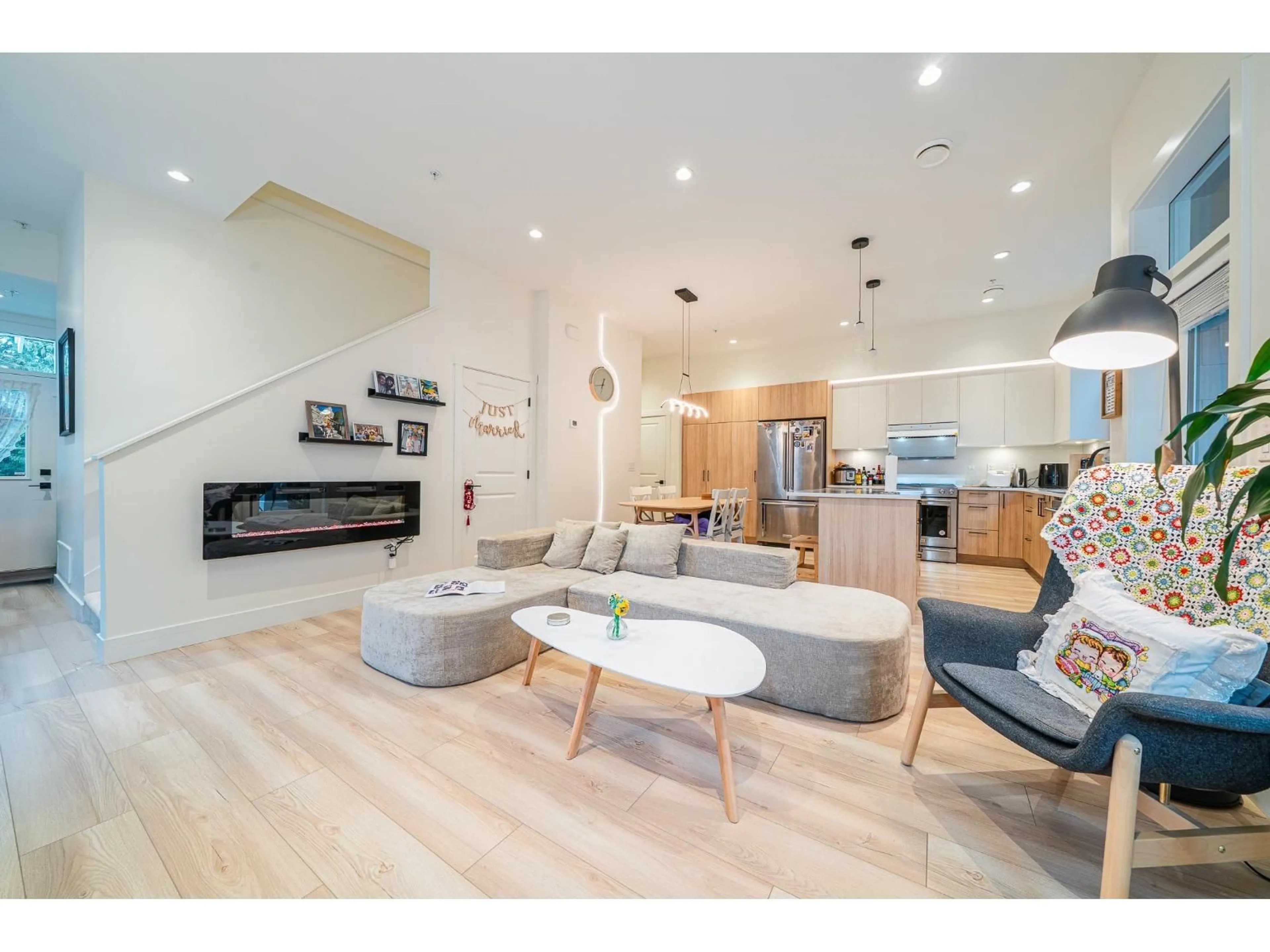 Open concept kitchen, unknown for 80 - 7640 197 STREET, Langley British Columbia V2Y3W2