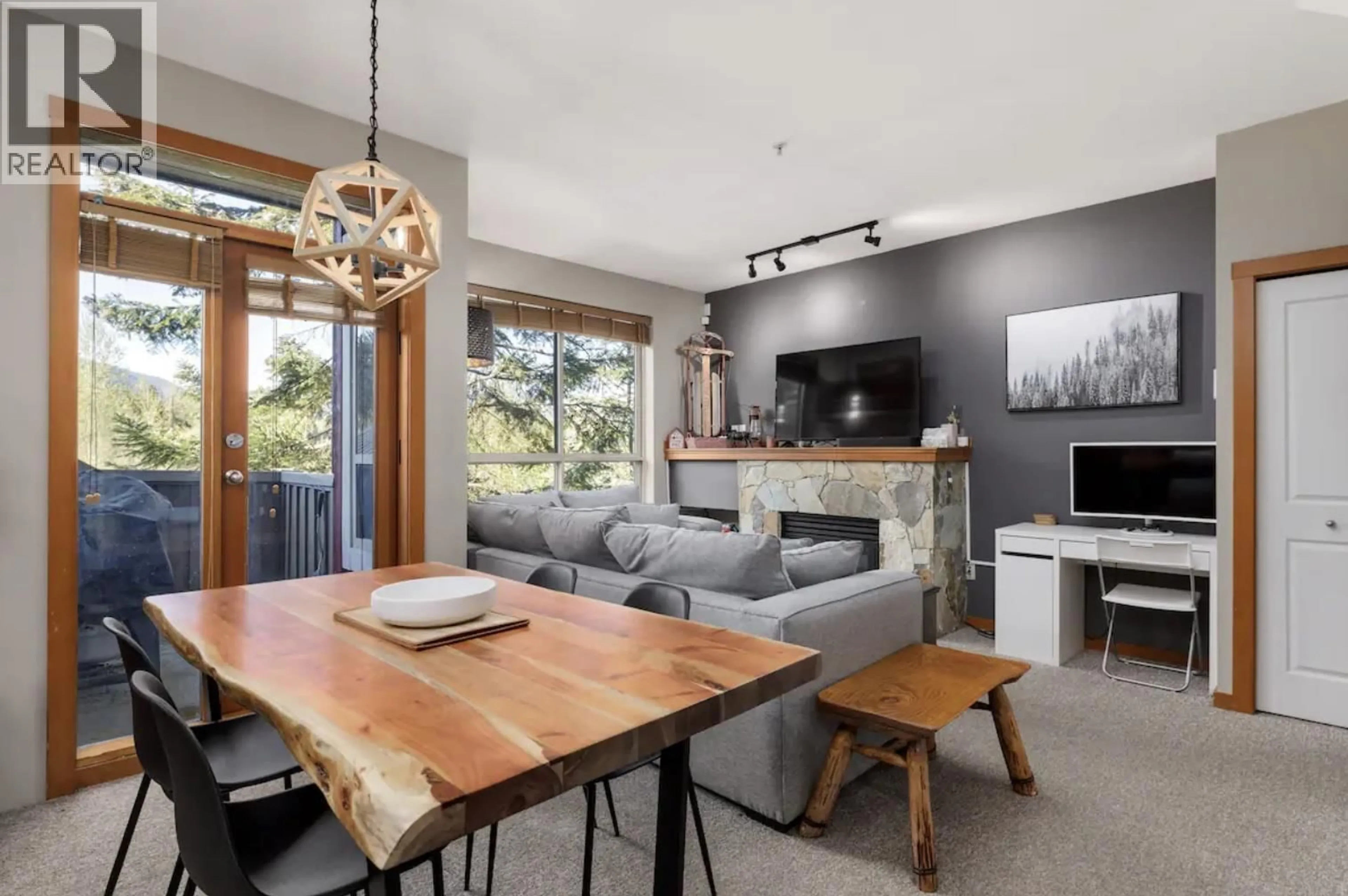 Living room with furniture, unknown for 15 - 4385 NORTHLANDS BOULEVARD, Whistler British Columbia V8E1C5