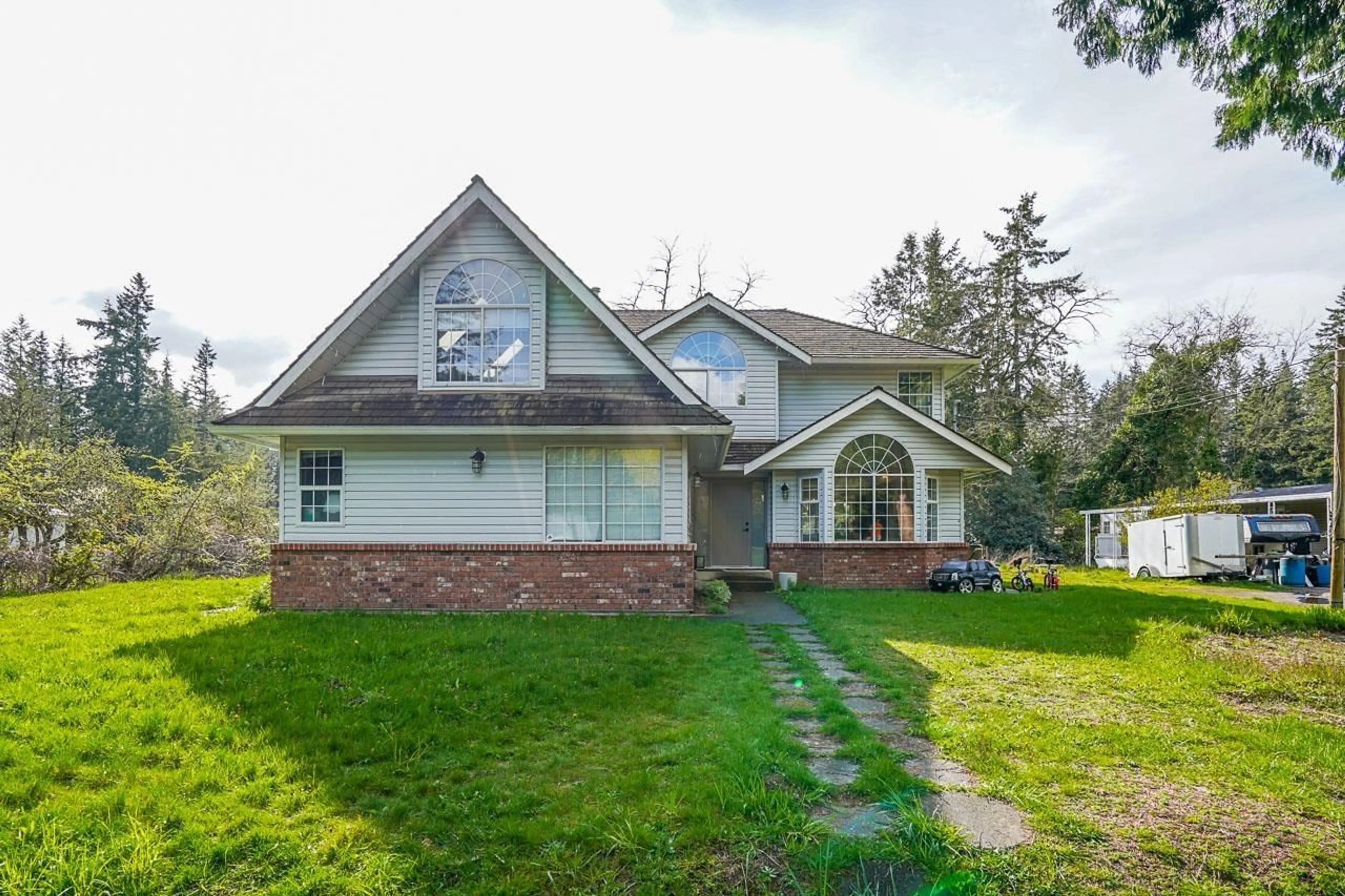 Home with vinyl exterior material, unknown for 2161 200 STREET, Langley British Columbia V2Z1Z6