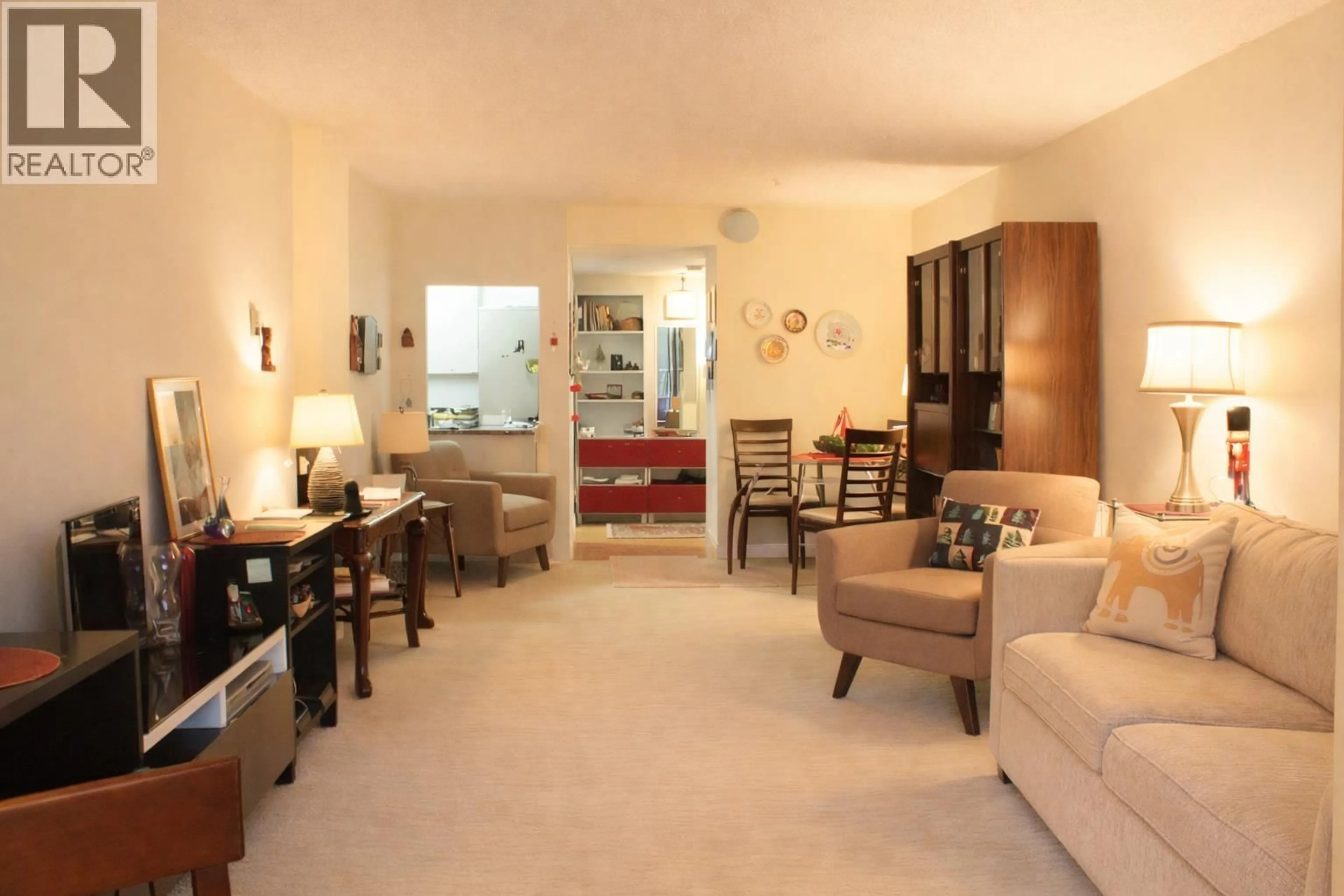 Living room with furniture, unknown for 808 - 4194 MAYWOOD STREET, Burnaby British Columbia V5H4E9