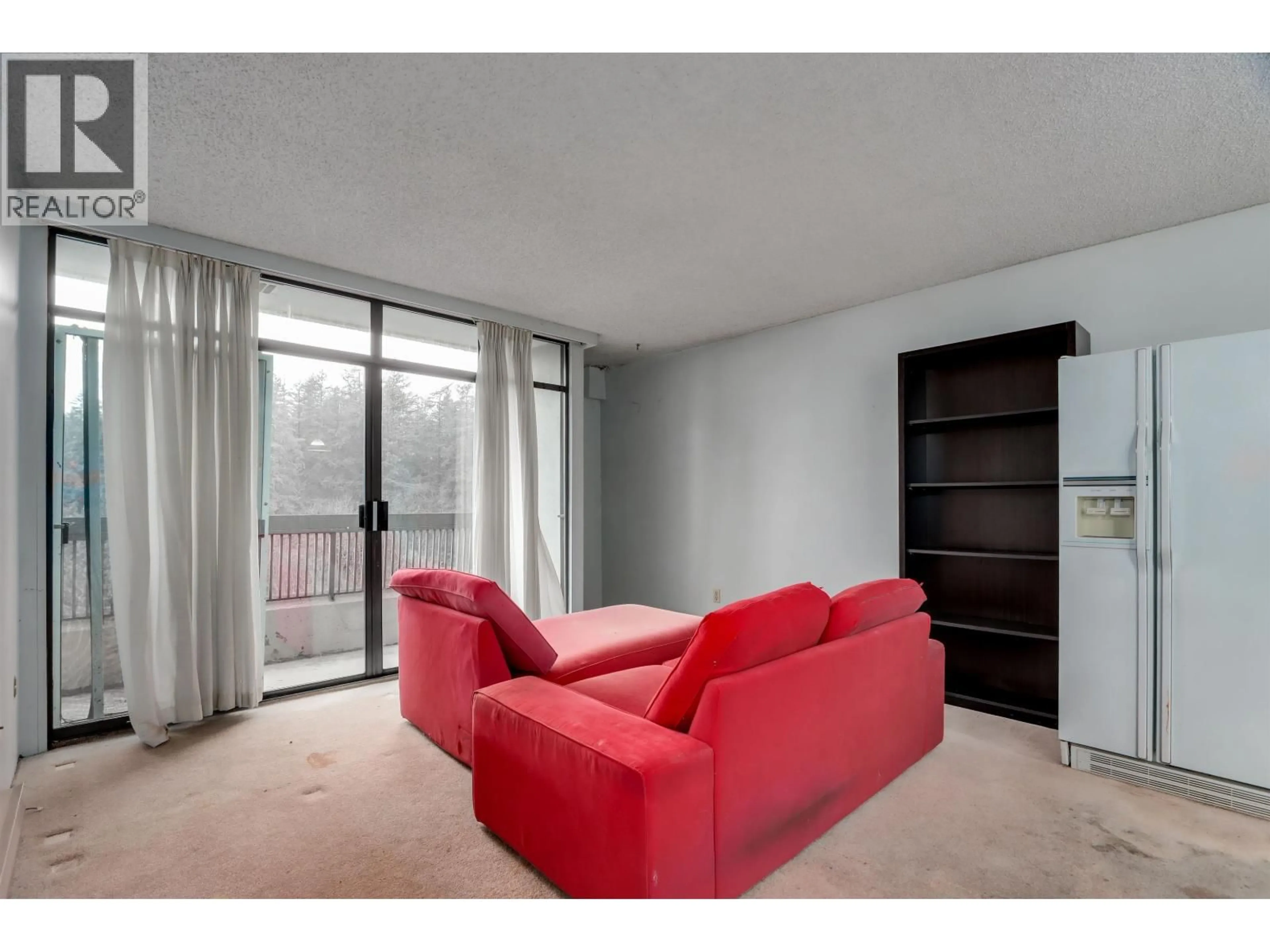 Living room with furniture, unknown for 904 - 5932 PATTERSON AVENUE, Burnaby British Columbia V5H4B4