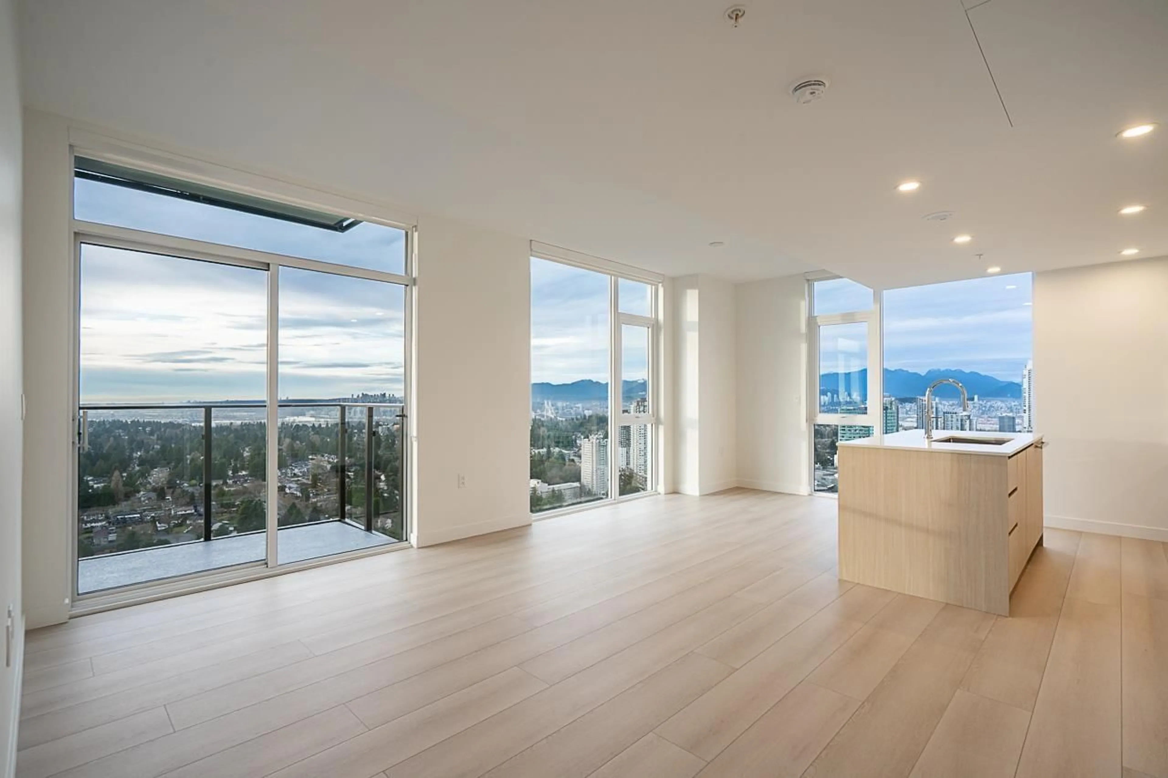 Unknown for 3808 - 13573 98A AVENUE, Surrey British Columbia V3T0X1