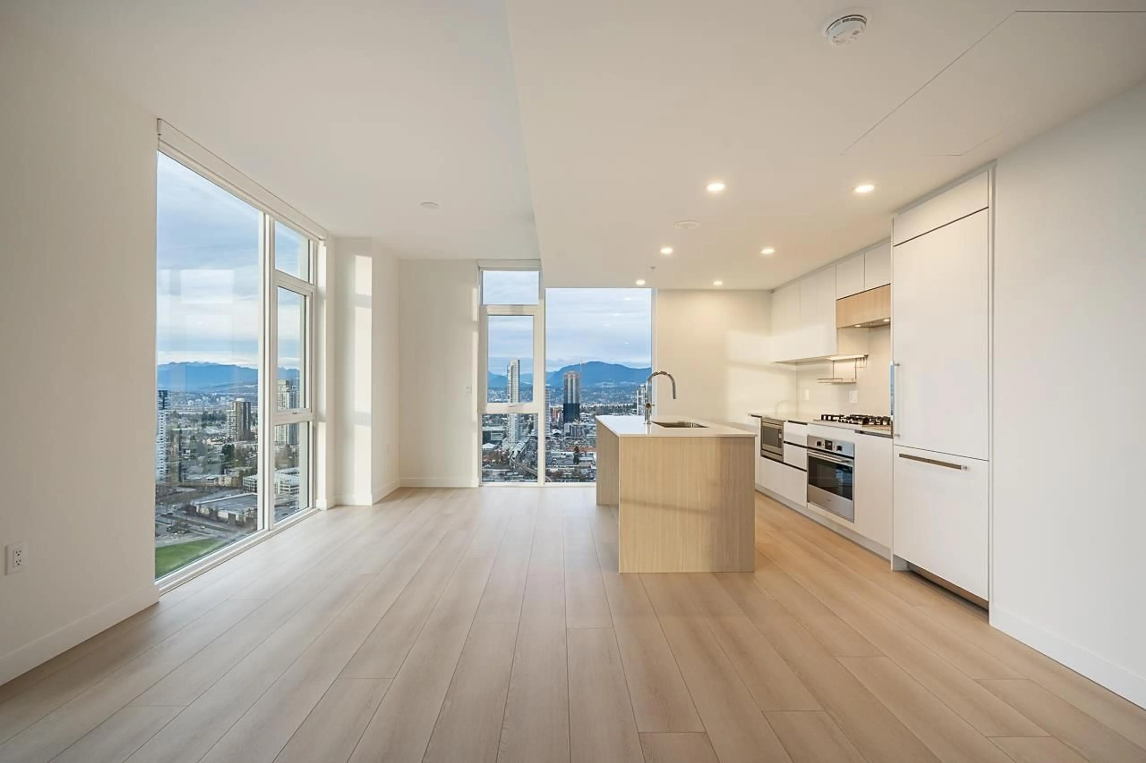 Open concept kitchen, unknown for 3808 - 13573 98A AVENUE, Surrey British Columbia V3T0X1