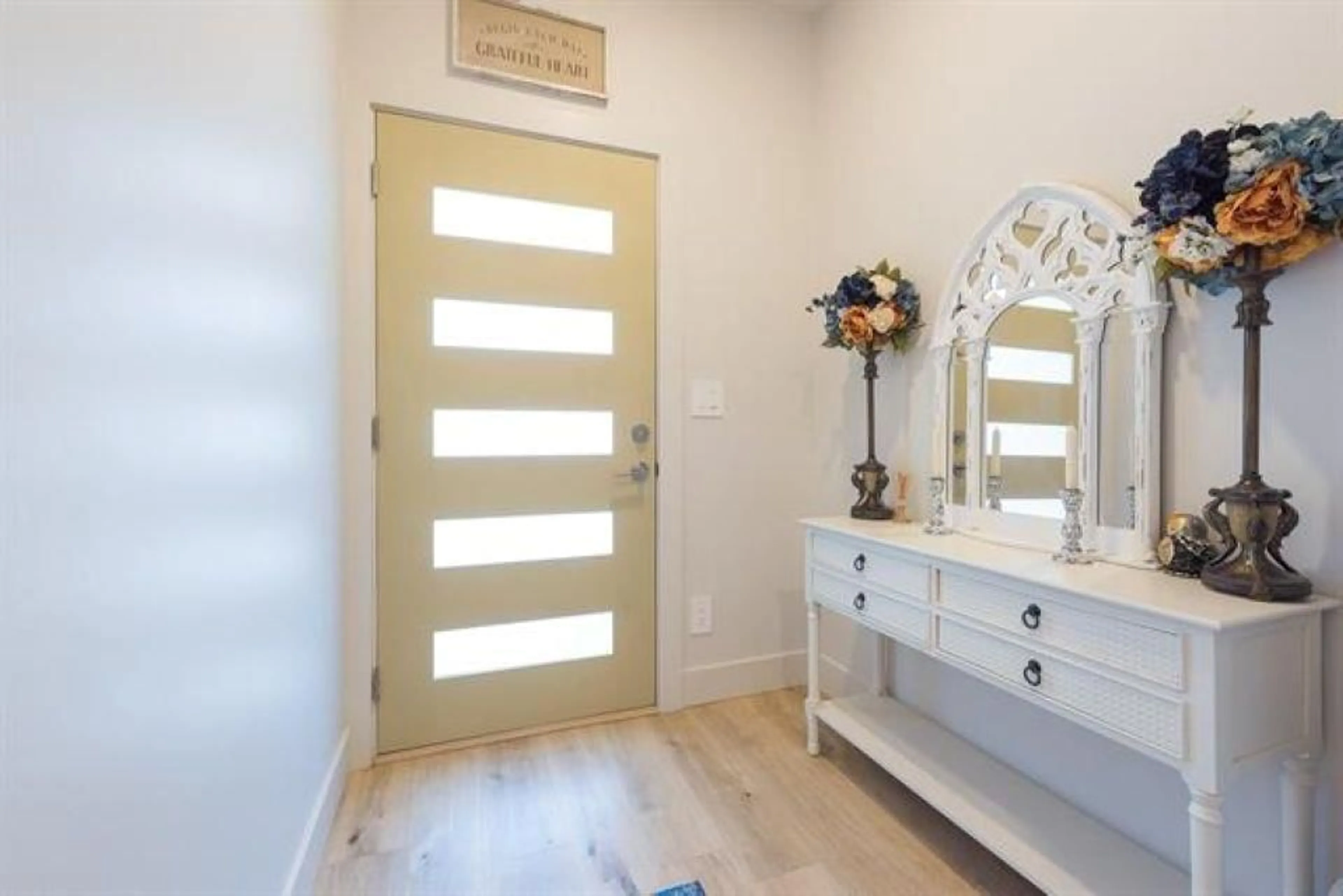 Indoor entryway for 3 - 1928 WOODSIDE BOULEVARD, Agassiz British Columbia V0M1A1