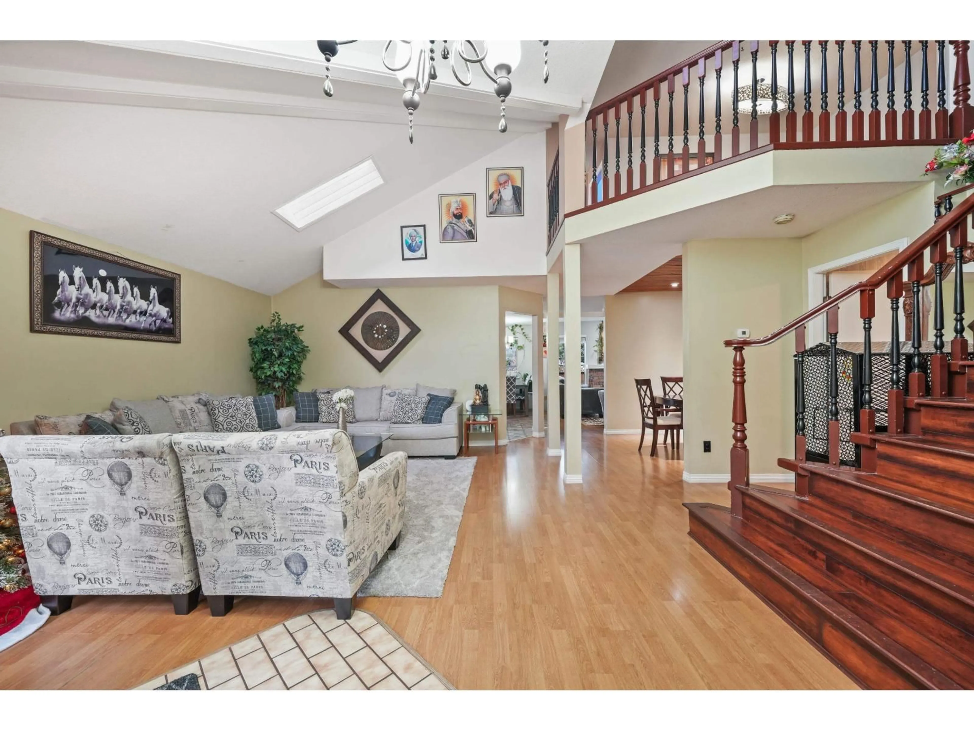 Indoor foyer for 6691 129 STREET, Surrey British Columbia V3W8Y1