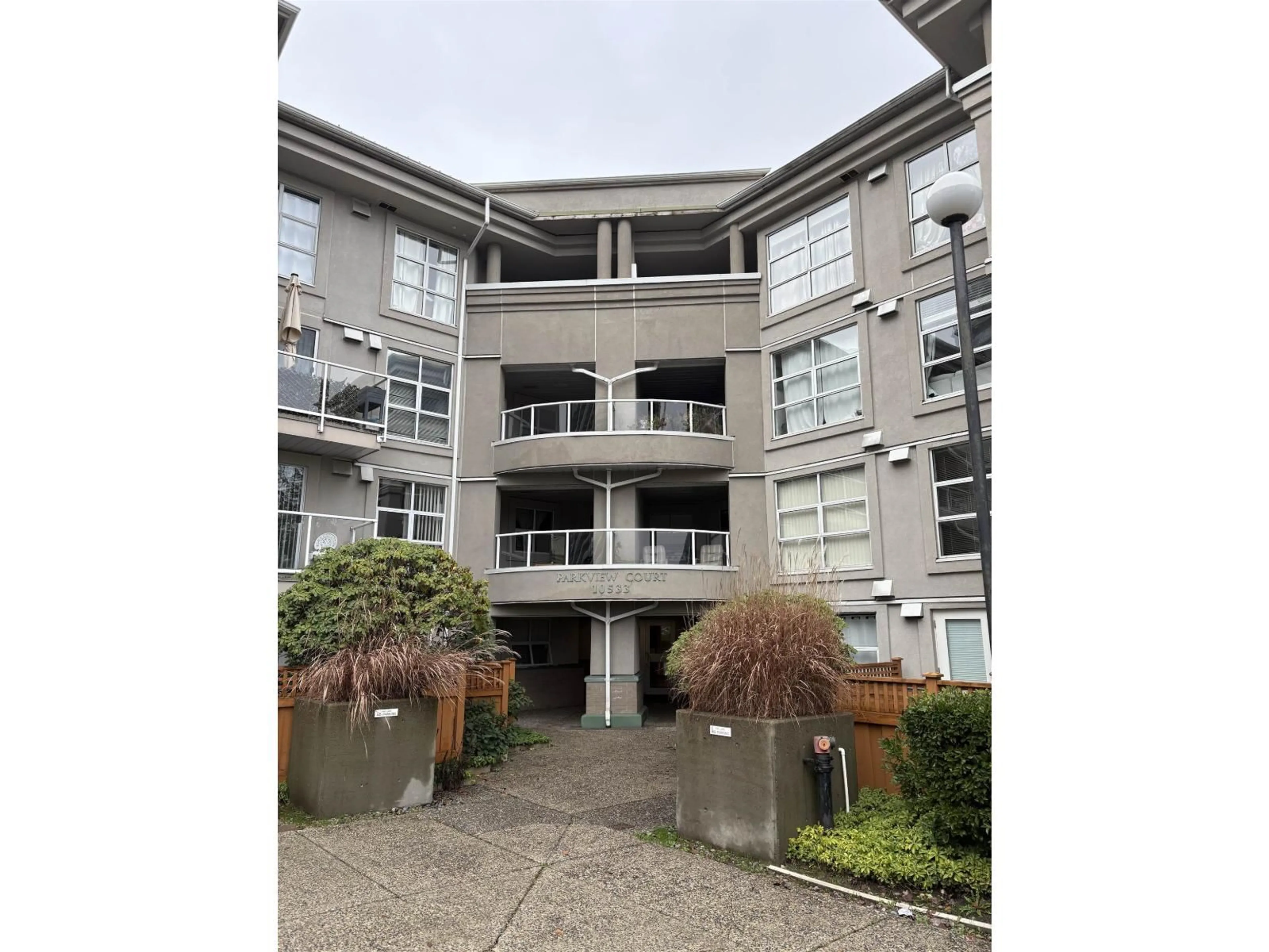 Unknown for 102 - 10533 UNIVERSITY DRIVE, Surrey British Columbia V3T5T7