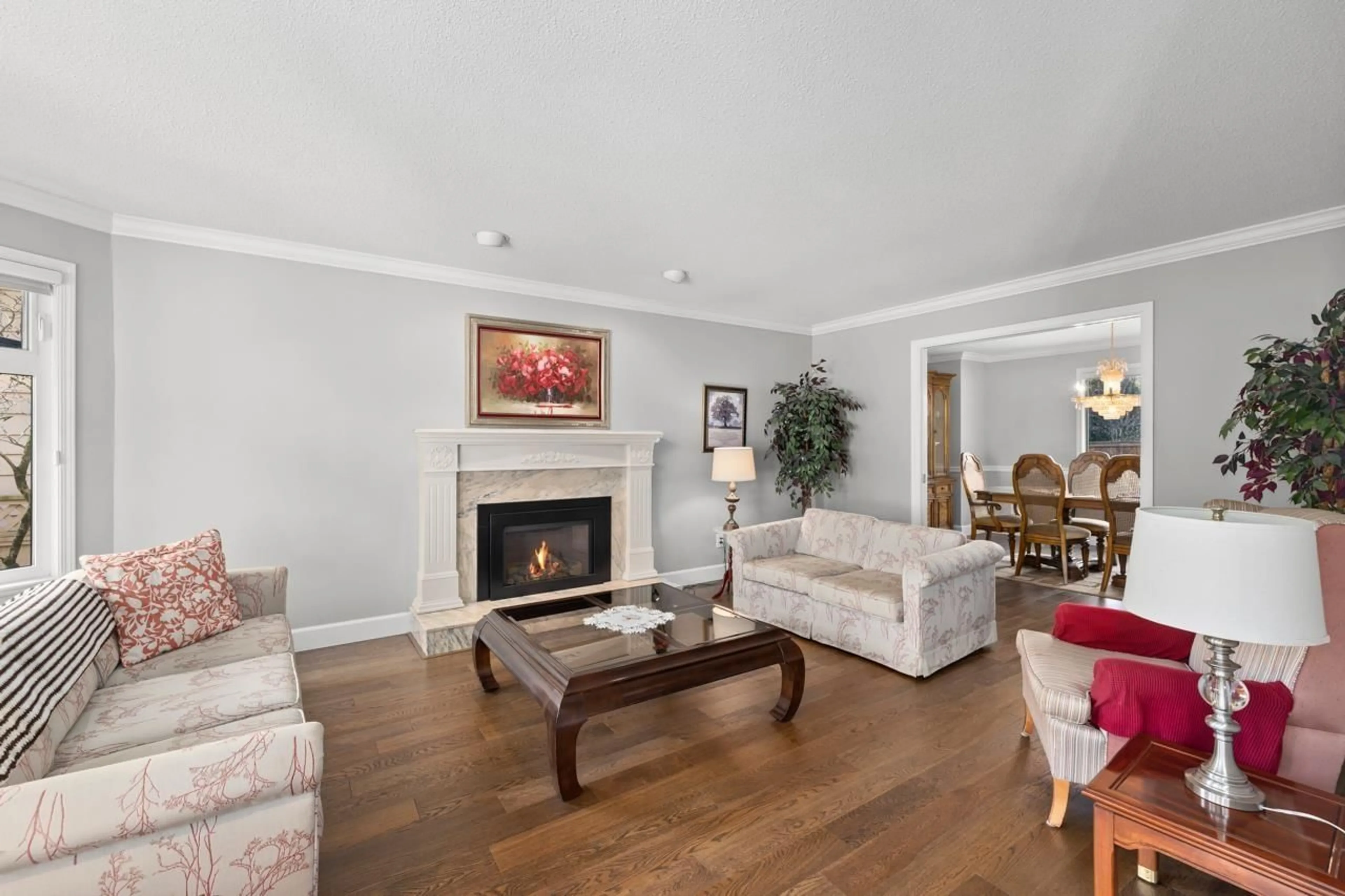 Living room with furniture, wood/laminate floor for 1887 144A STREET, Surrey British Columbia V4A6Z7