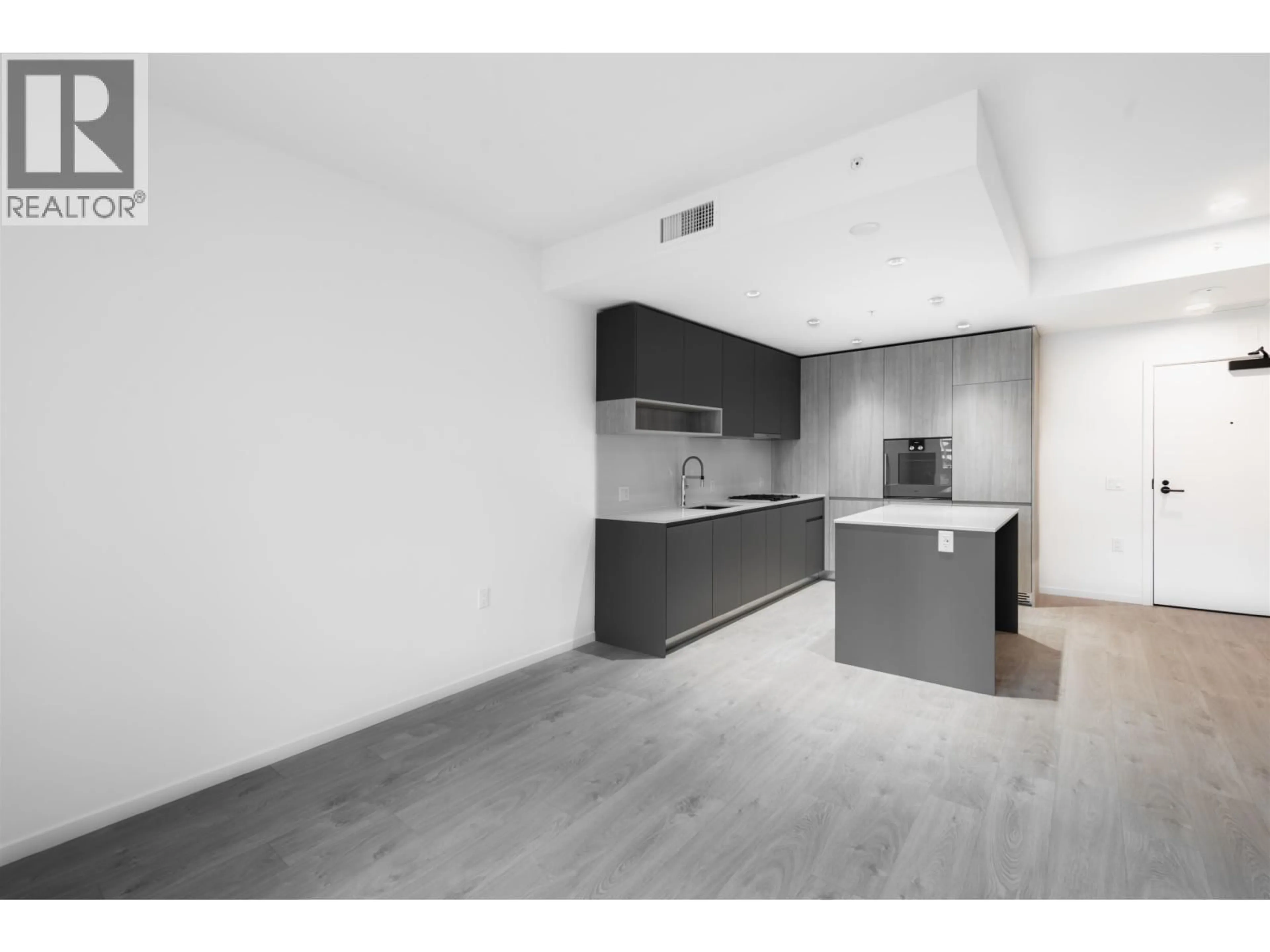 Standard kitchen, unknown for 566 - 6600 MINORU BOULEVARD, Richmond British Columbia V6Y0N3