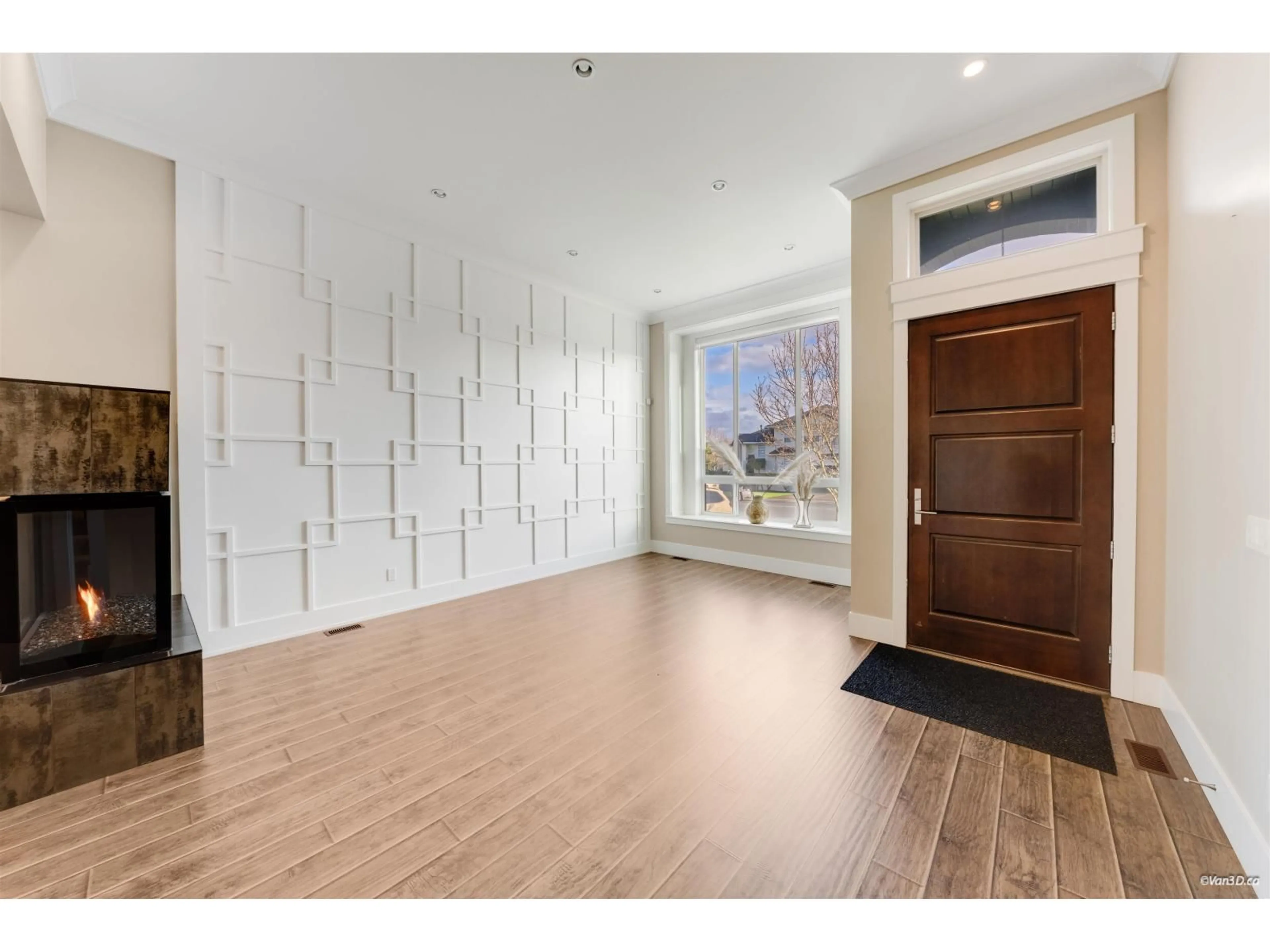 Indoor entryway for 6311 128A STREET, Surrey British Columbia V3X3L9