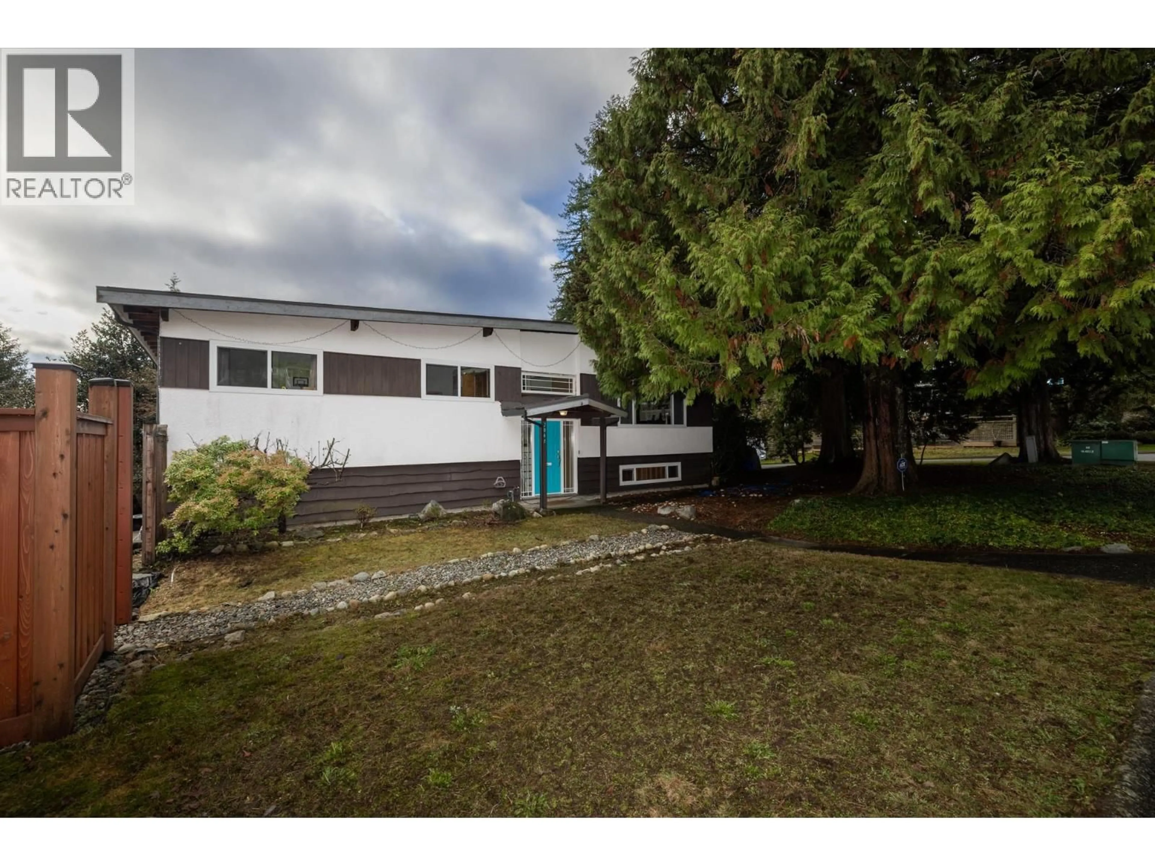 A pic from outside/outdoor area/front of a property/back of a property/a pic from drone, unknown for 2041 TOMPKINS CRESCENT, North Vancouver British Columbia V7H2C9