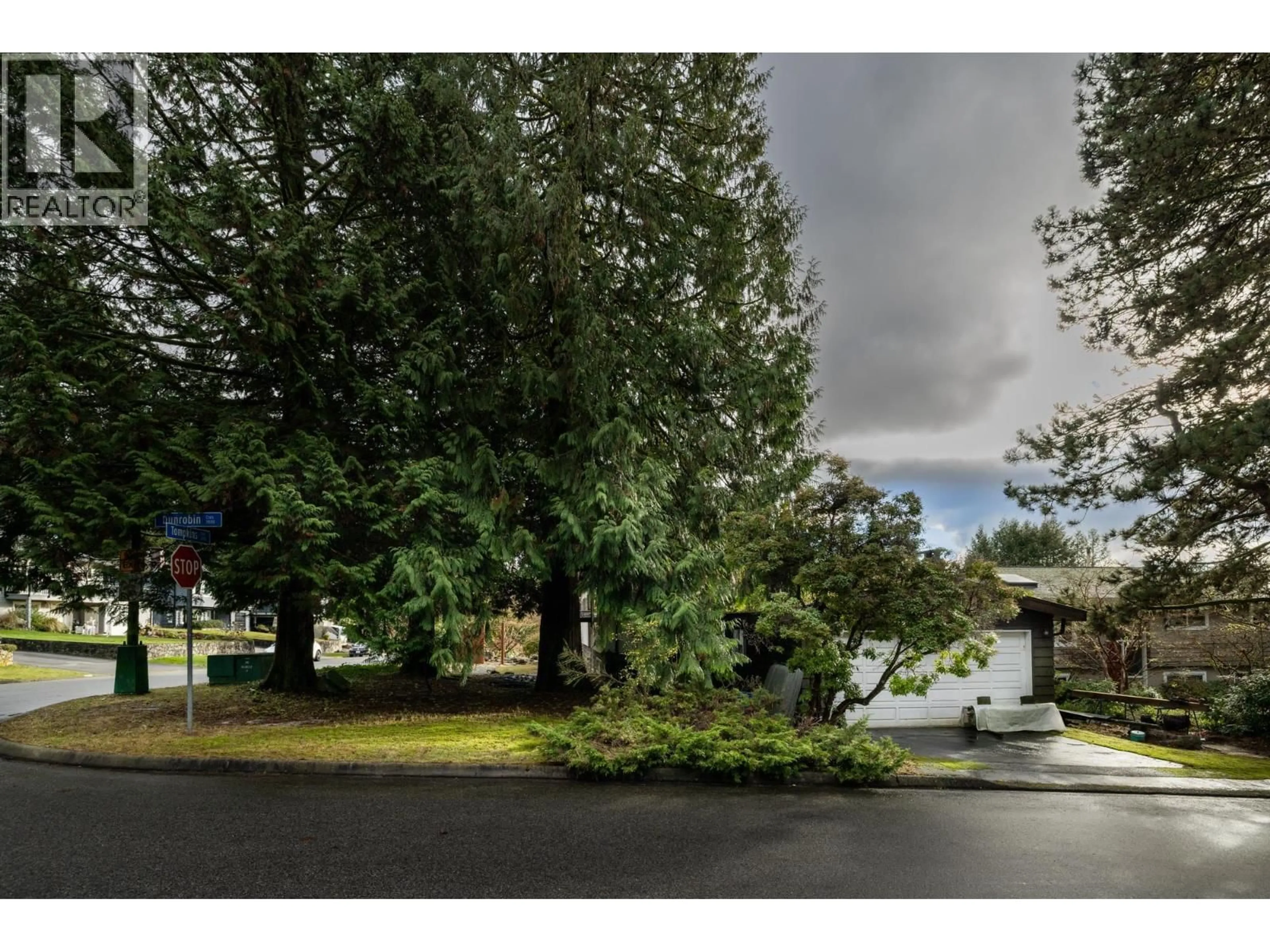 Unknown for 2041 TOMPKINS CRESCENT, North Vancouver British Columbia V7H2C9