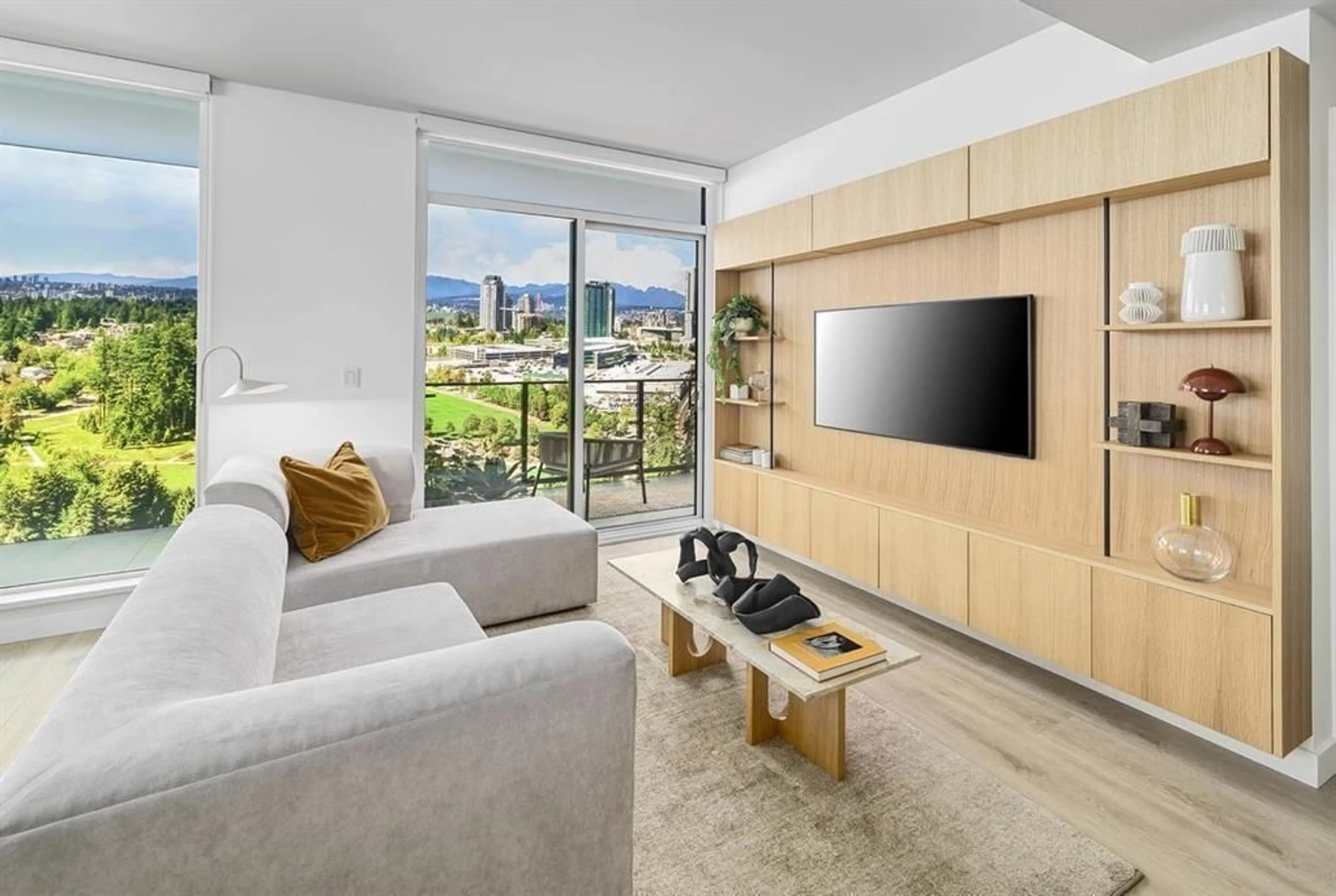 Living room with furniture, unknown for 2011 - 13573 98A AVENUE, Surrey British Columbia V3T0X1