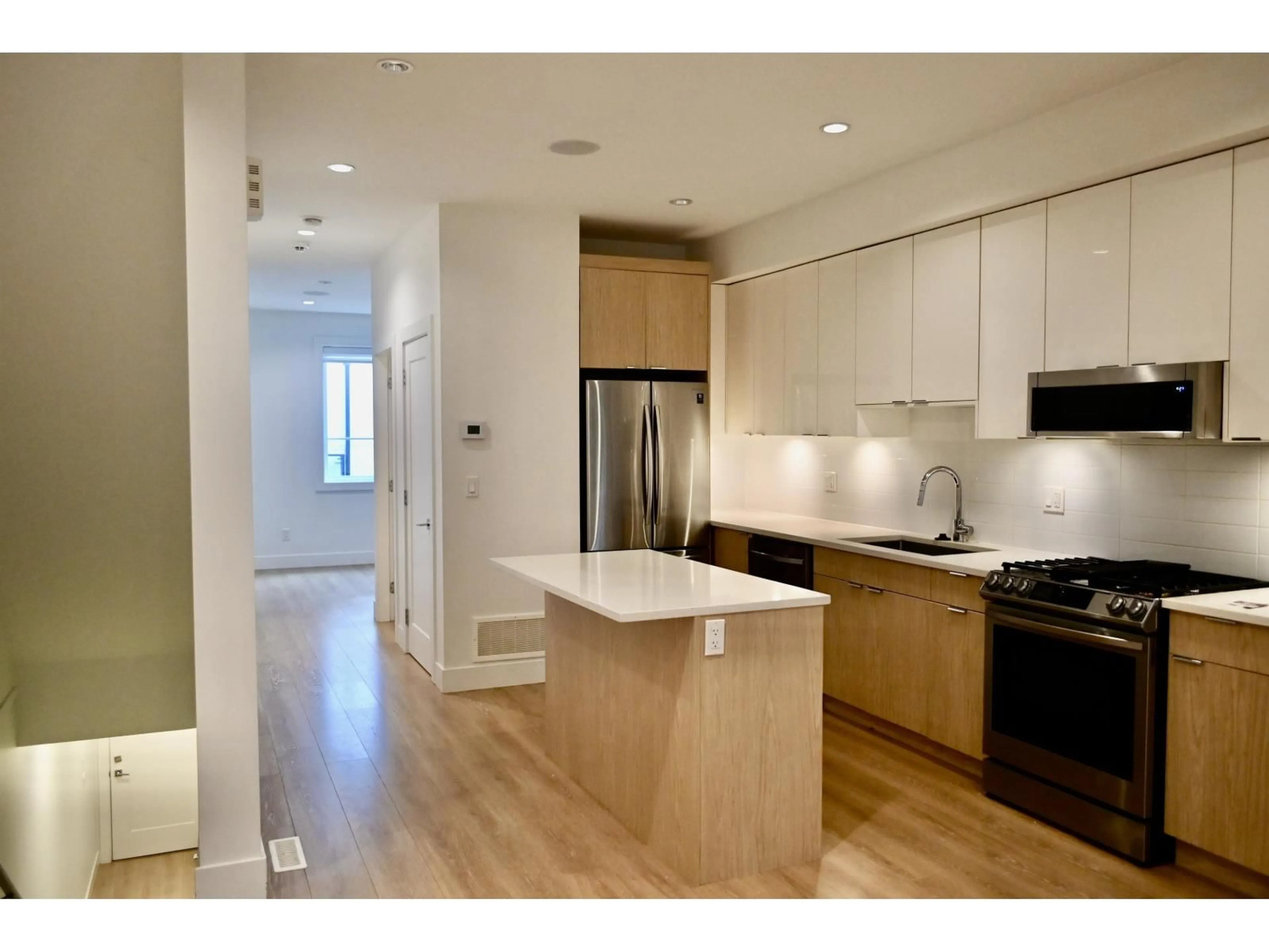 Open concept kitchen, unknown for 14 - 8140 166 STREET, Surrey British Columbia V4N6W1