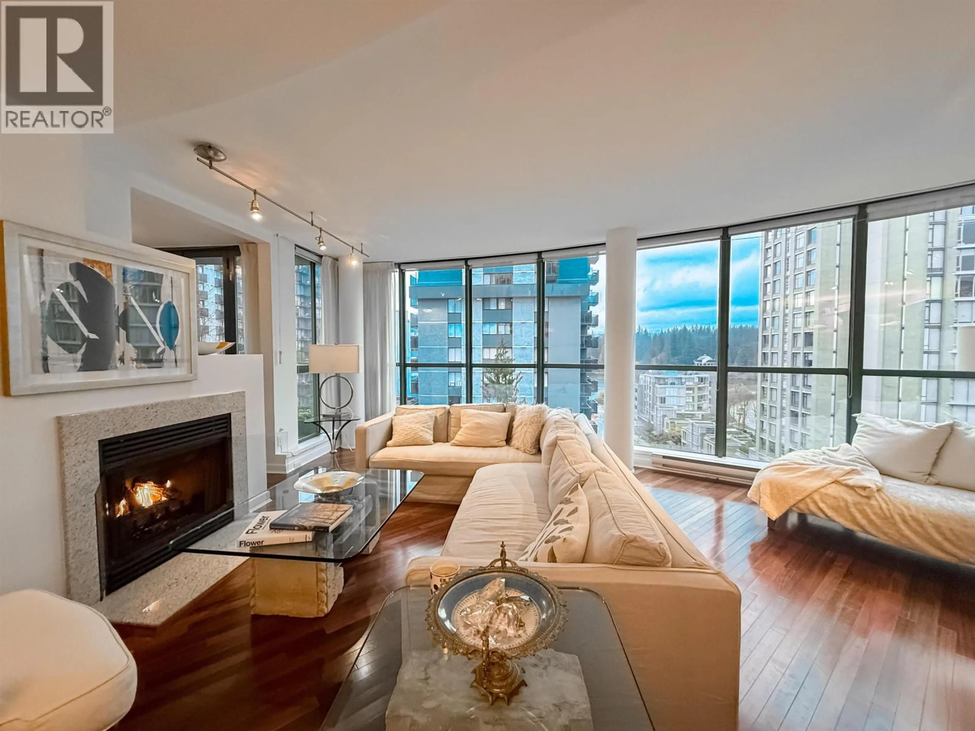 Living room with furniture, wood/laminate floor for 902 - 1888 ALBERNI STREET, Vancouver British Columbia V6G1B3