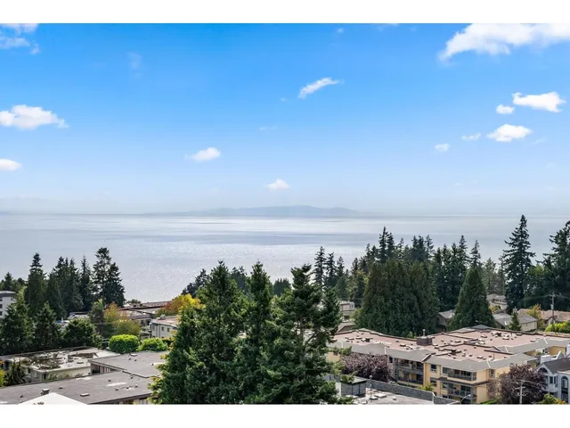 1102 - 1500 MARTIN STREET, White Rock 2