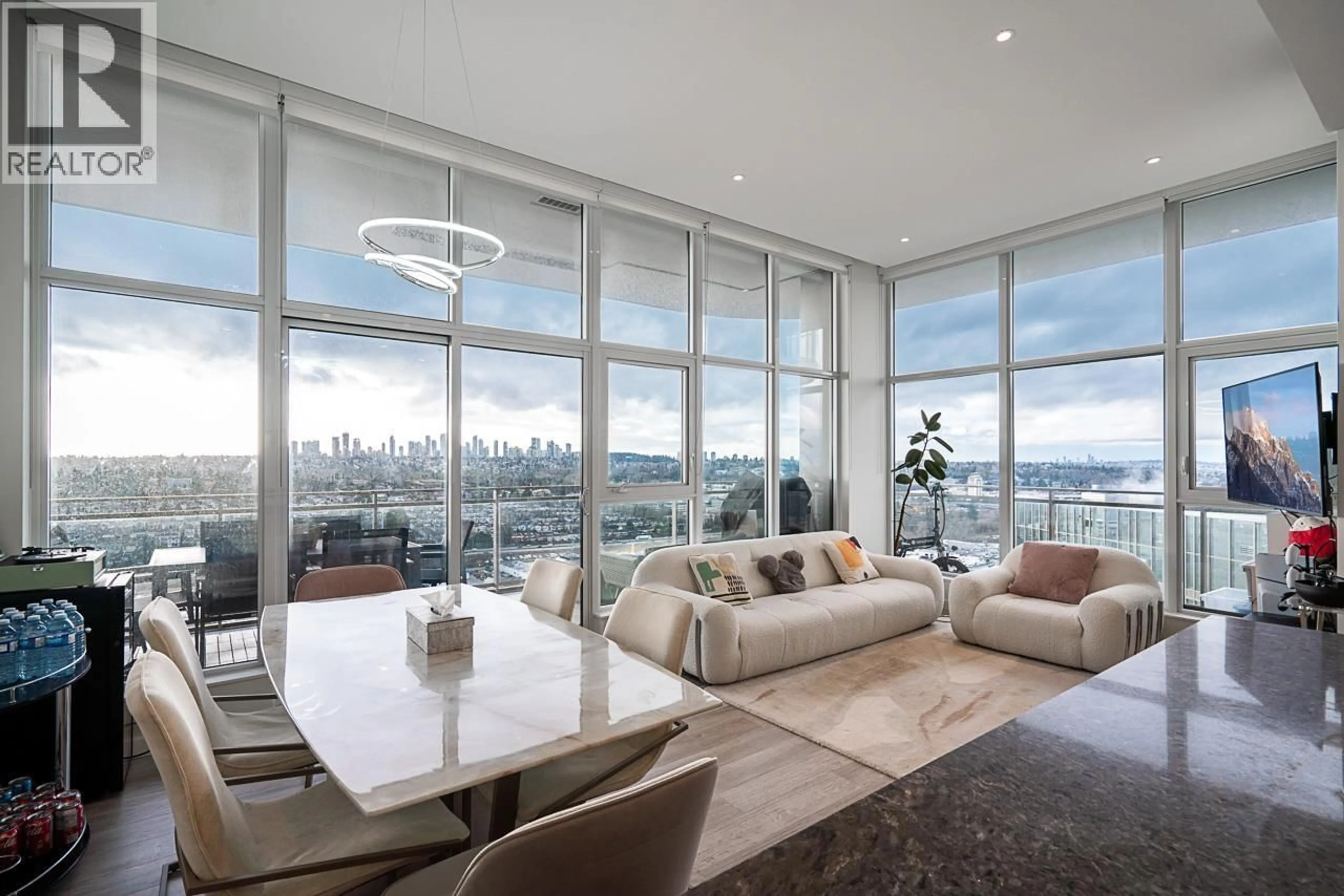 Living room with furniture, unknown for 3105 - 5333 GORING STREET, Burnaby British Columbia V5B3A2