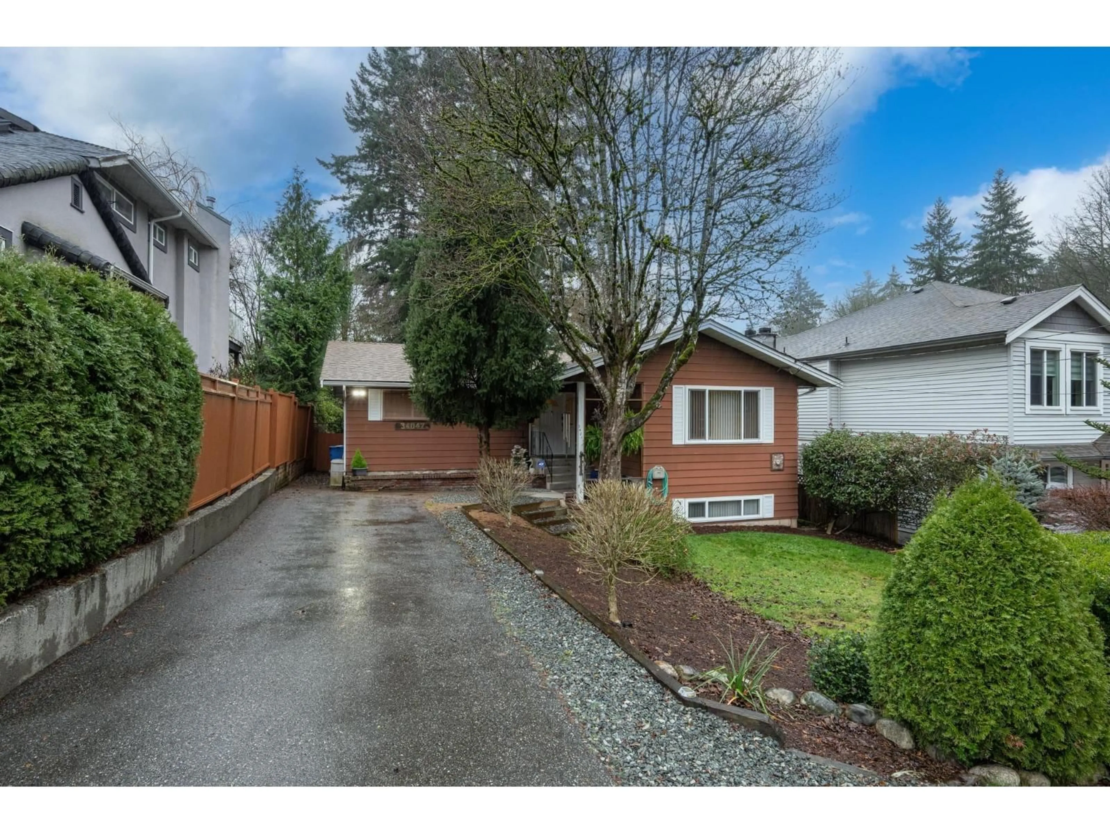 A pic from outside/outdoor area/front of a property/back of a property/a pic from drone, street for 34047 MCCRIMMON DRIVE, Abbotsford British Columbia V2S2V6