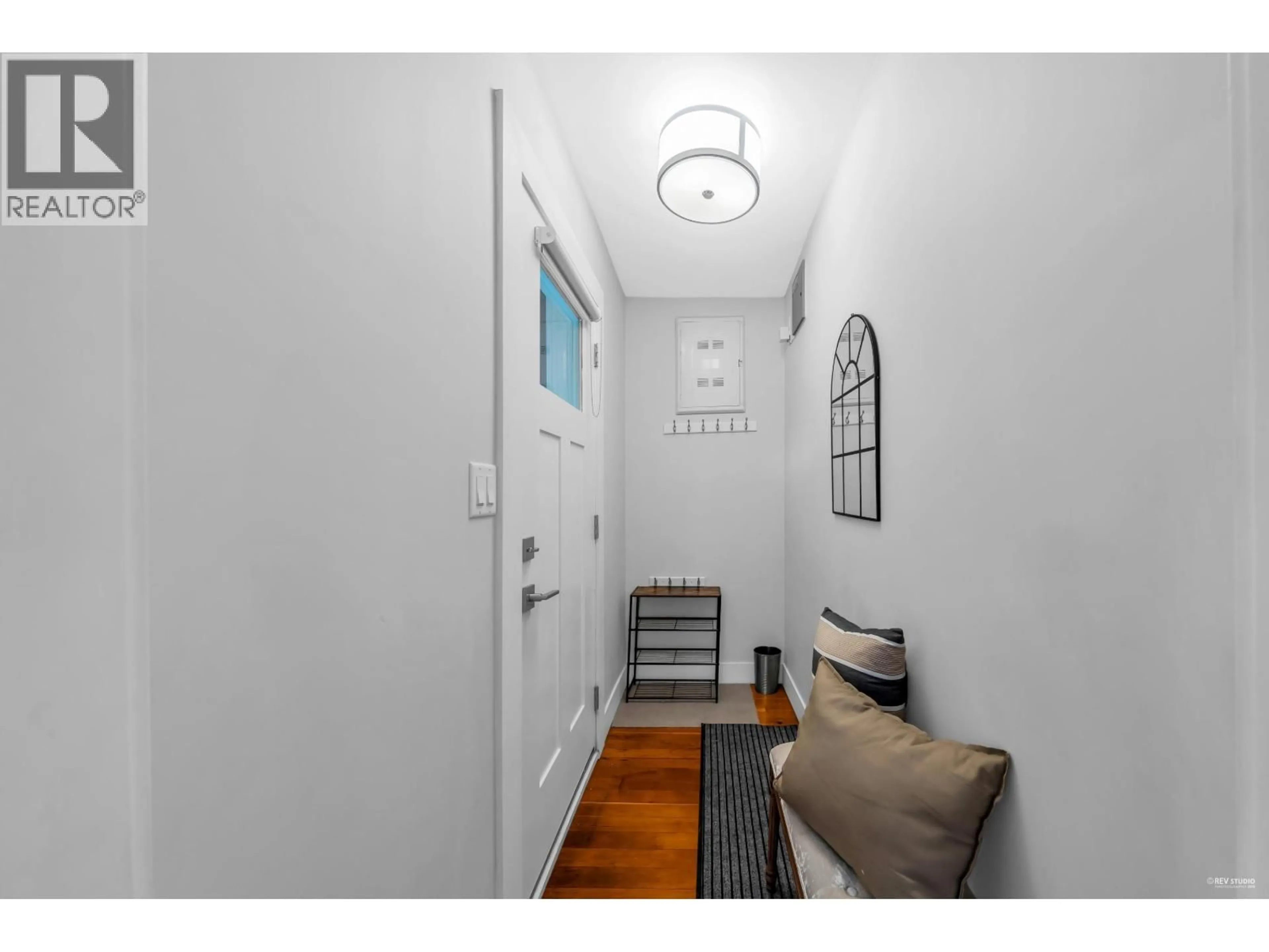 Indoor entryway for 3403 CAROLINA STREET, Vancouver British Columbia V5V4B3