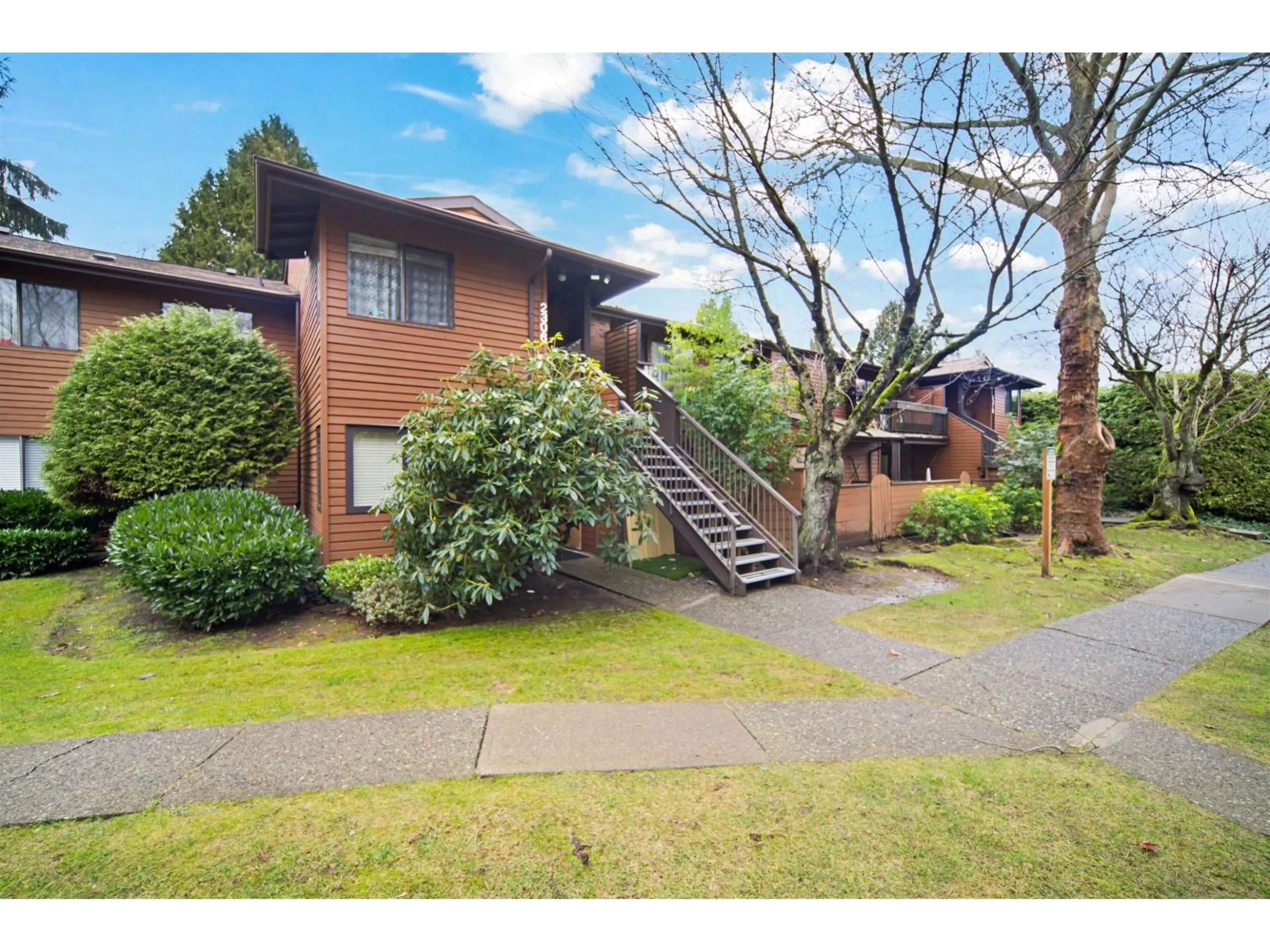 A pic from outside/outdoor area/front of a property/back of a property/a pic from drone, street for 2306 - 10620 150 STREET, Surrey British Columbia V3R7K3