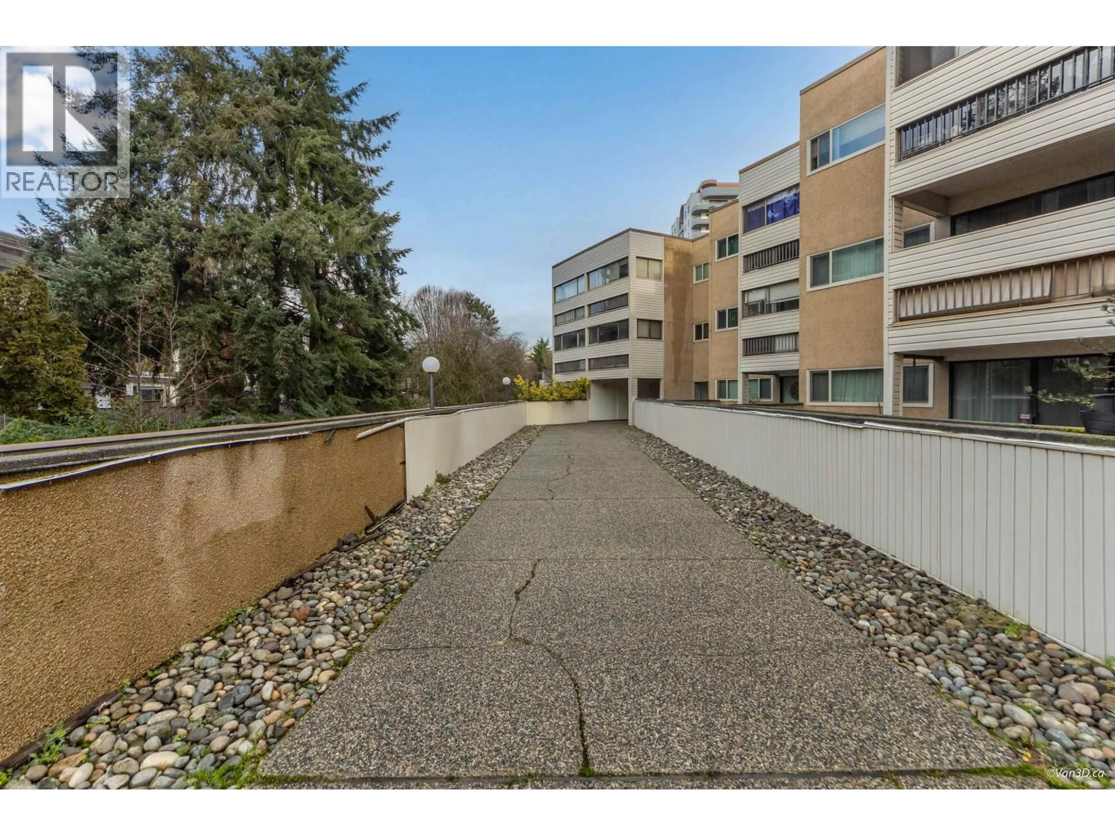 Patio, street for 306 - 8291 PARK ROAD, Richmond British Columbia V6Y1T3