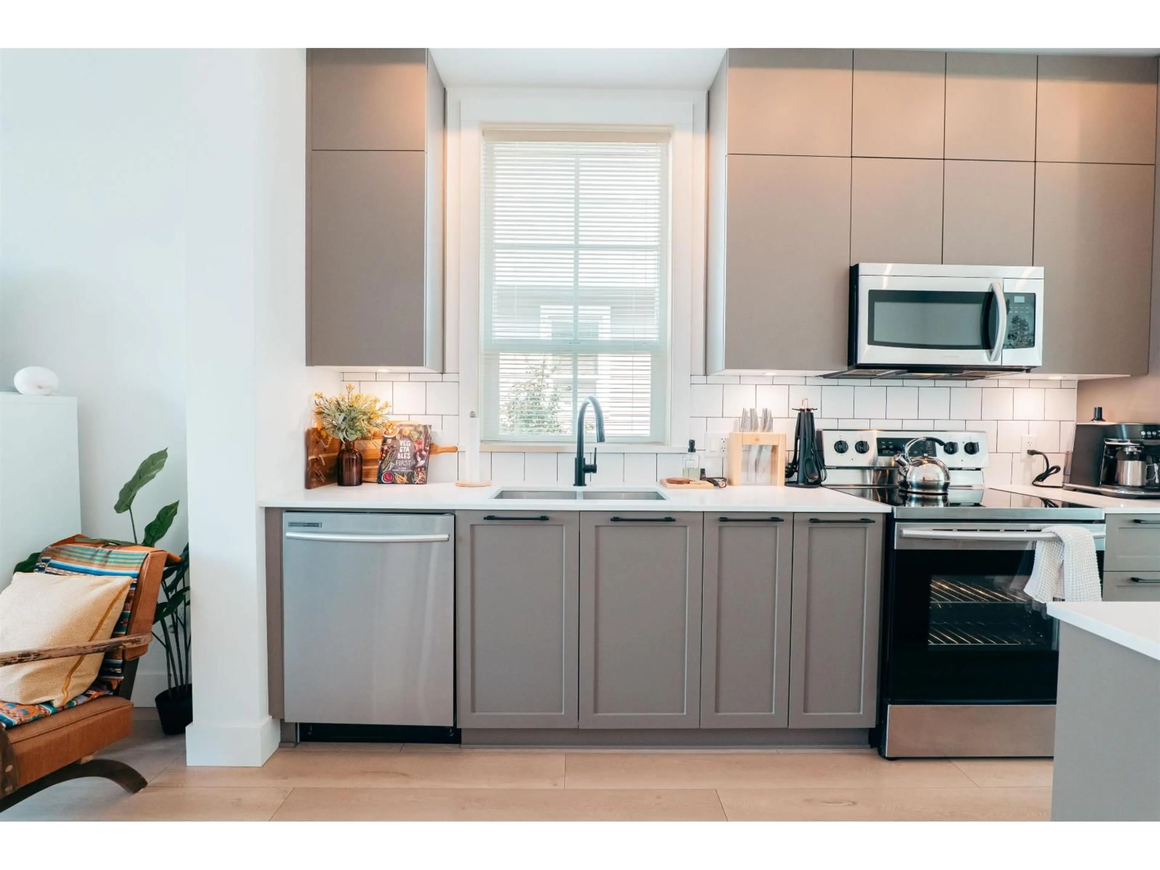 Unknown for 13 - 2838 LIVINGSTONE AVENUE, Abbotsford British Columbia V2T0J1