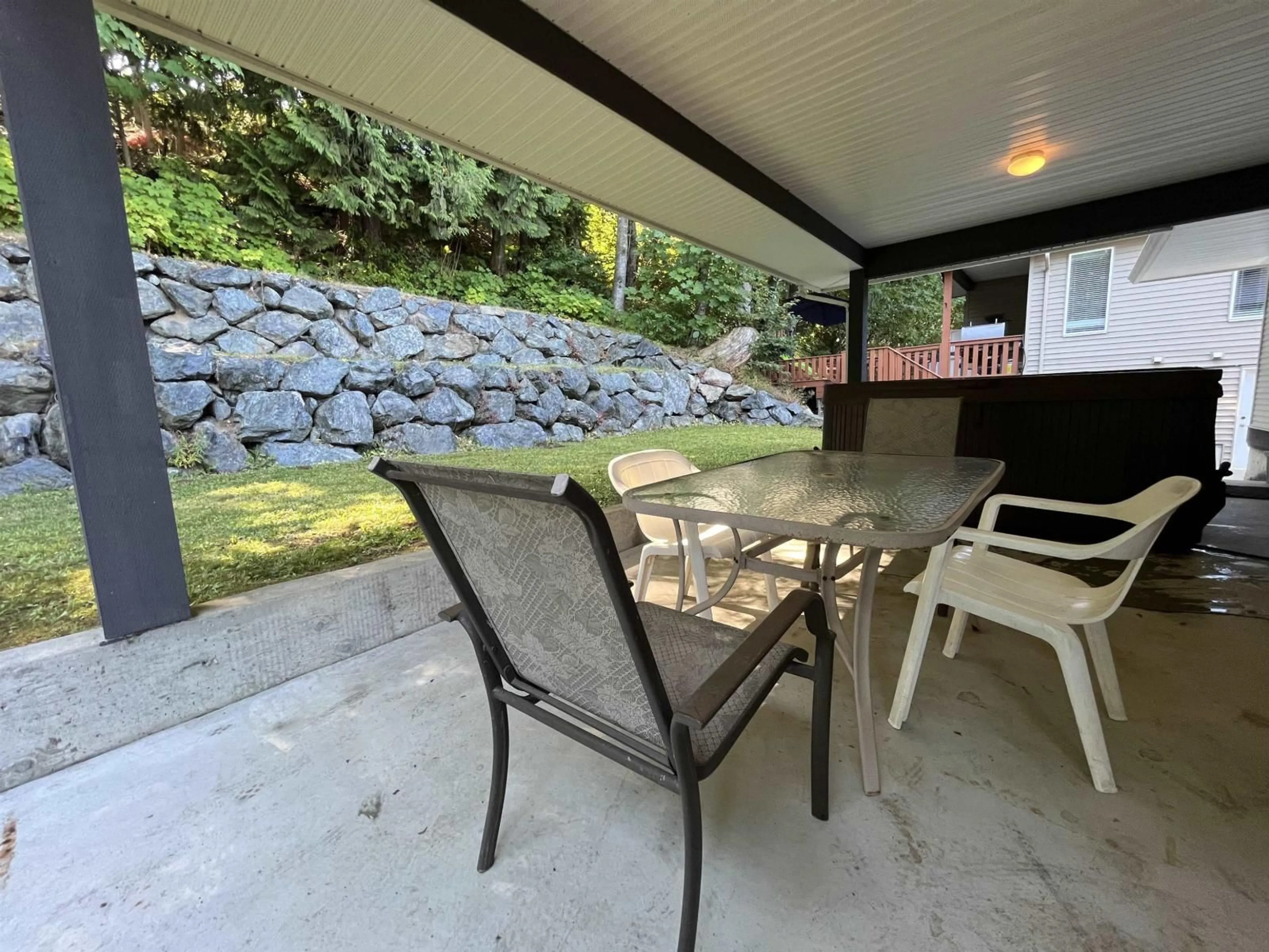 Patio, unknown for 5800 JINKERSON ROAD, Chilliwack British Columbia V2R0C8