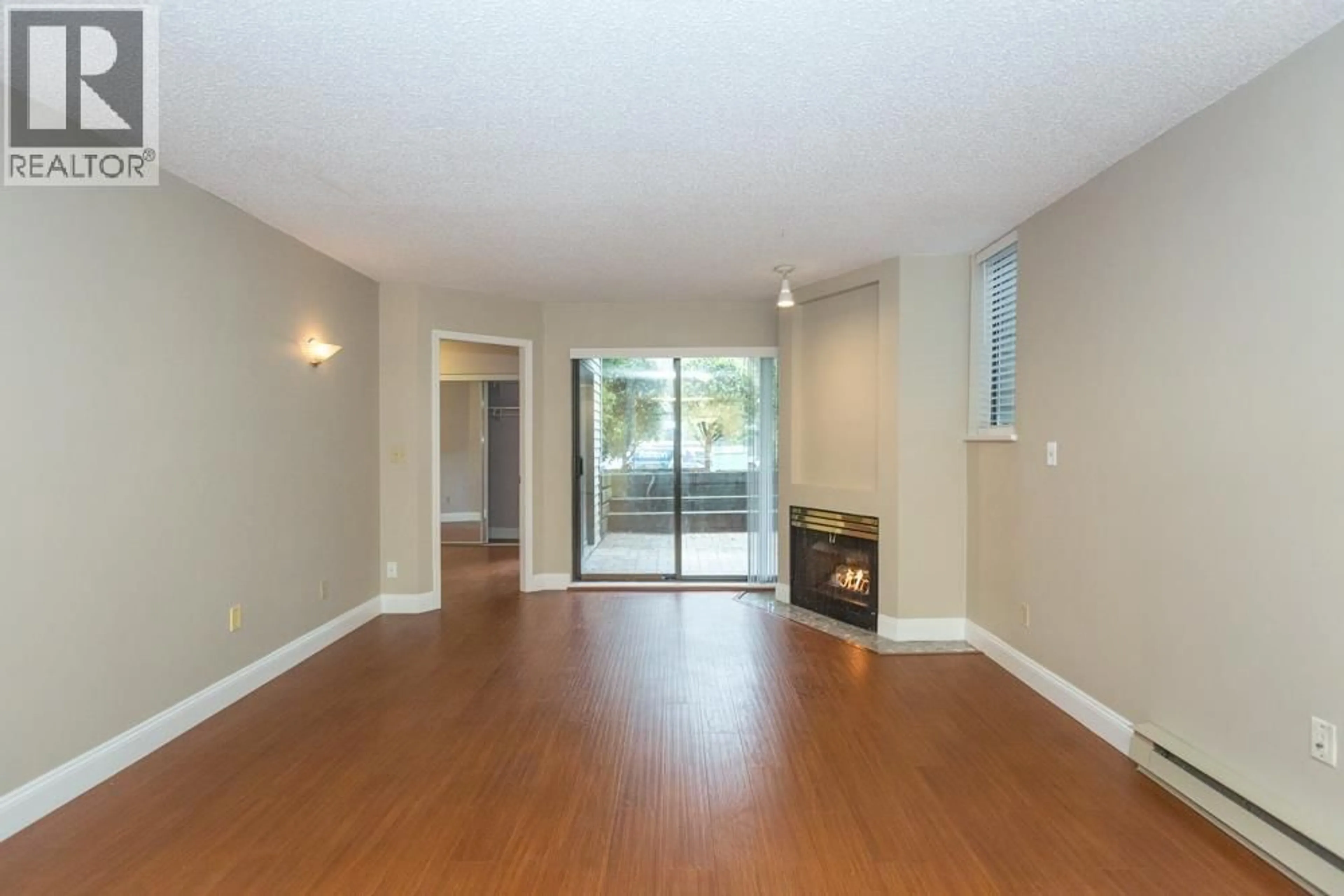 Unknown for 109 - 2925 GLEN DRIVE, Coquitlam British Columbia V3B7H9