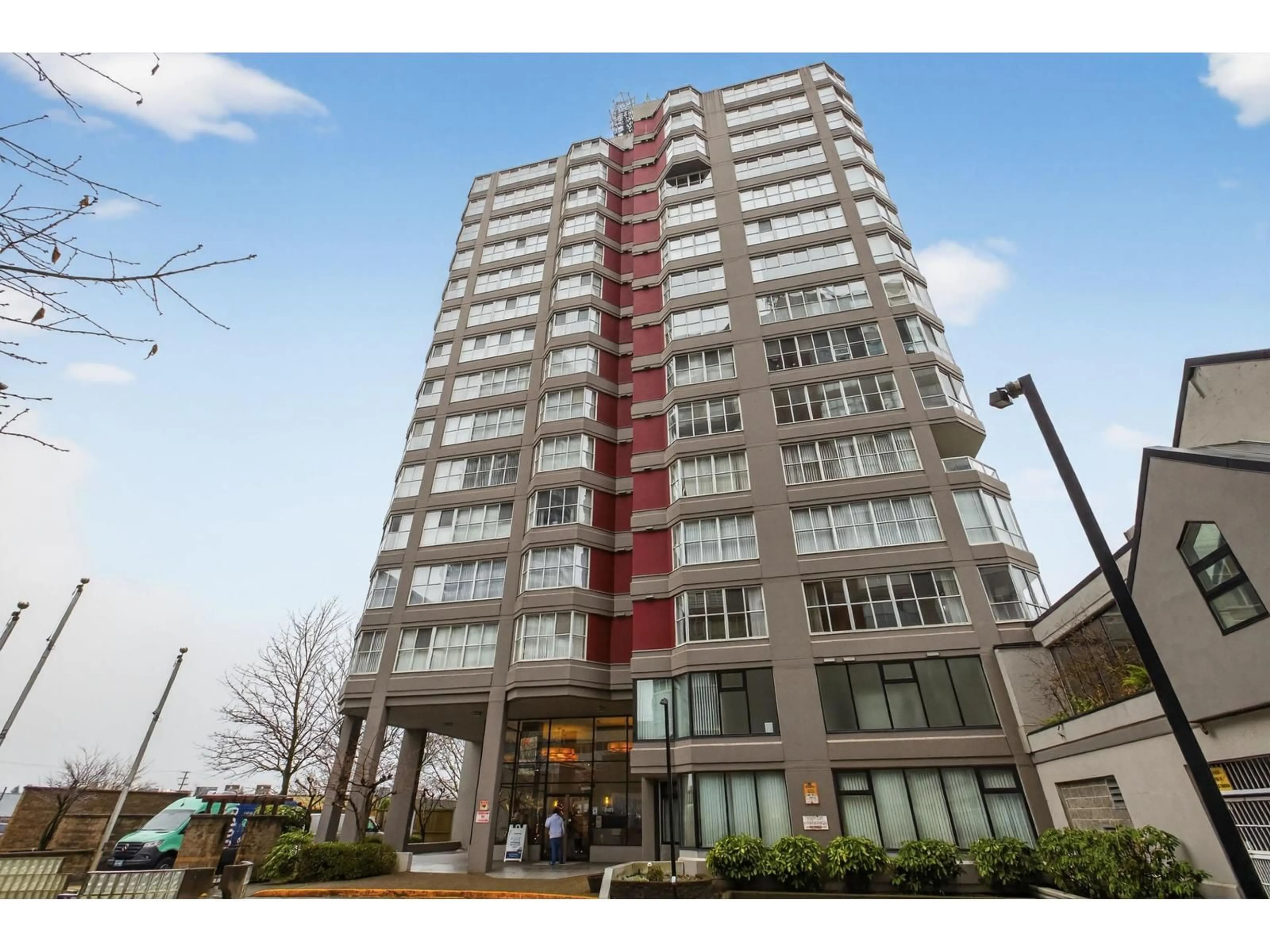 Indoor foyer for 604 - 11920 80 AVENUE, Delta British Columbia V4C8E8