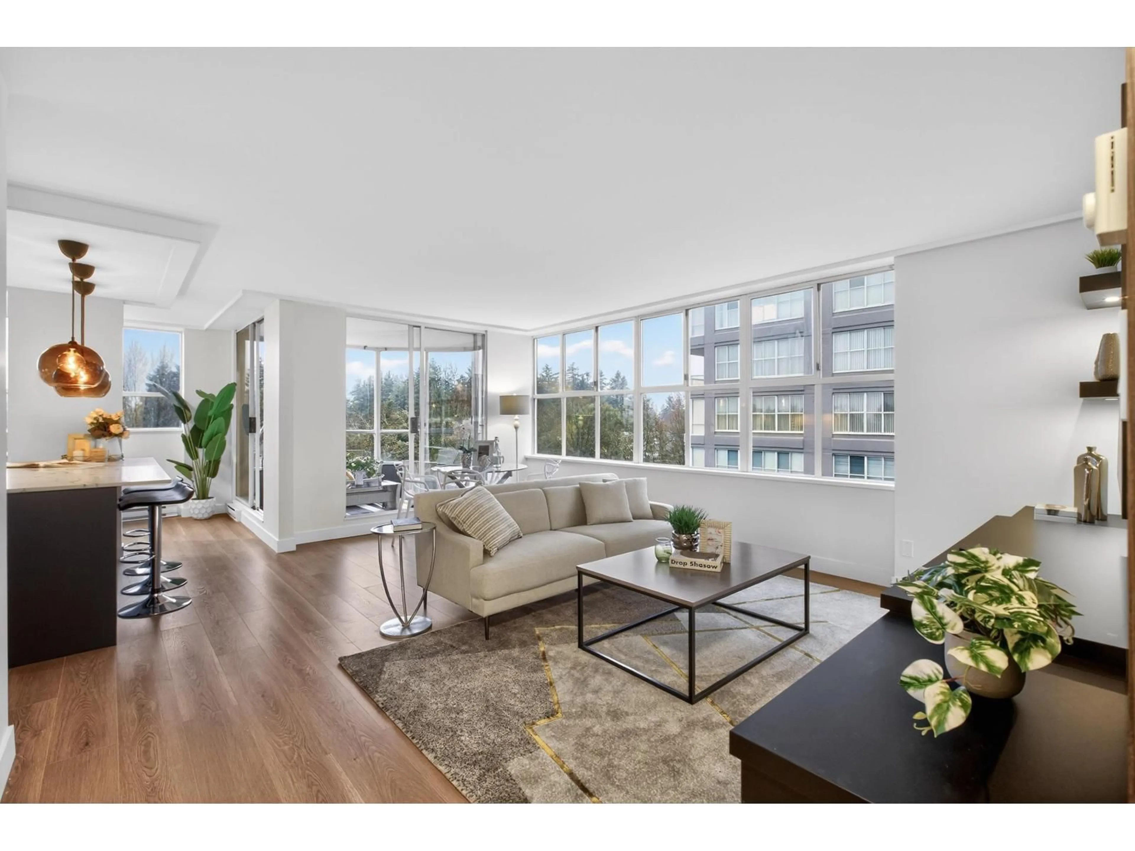 Living room with furniture, unknown for 604 - 11920 80 AVENUE, Delta British Columbia V4C8E8