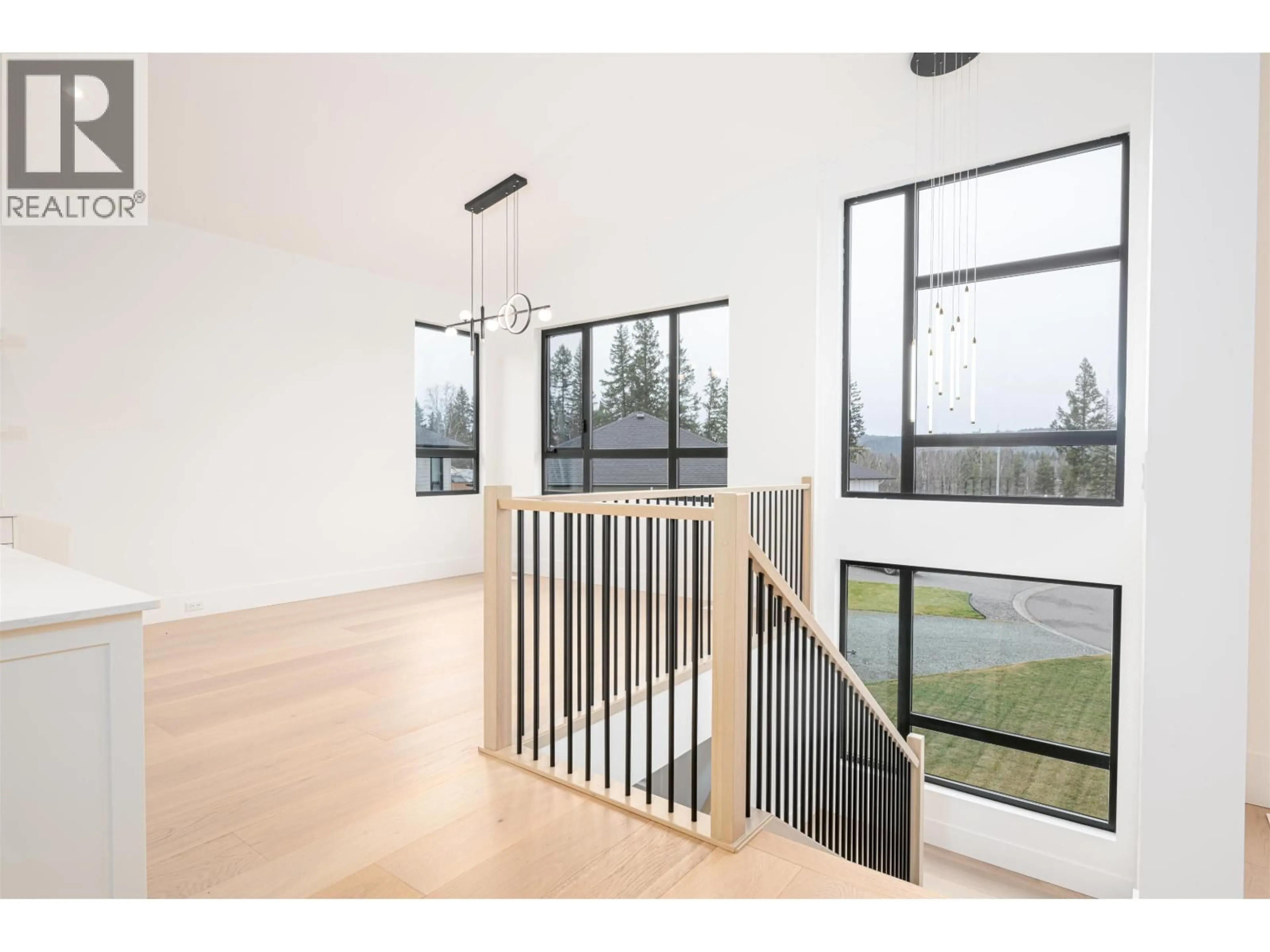 Indoor foyer for 3967 LARISA COURT, Prince George British Columbia V2K0B1