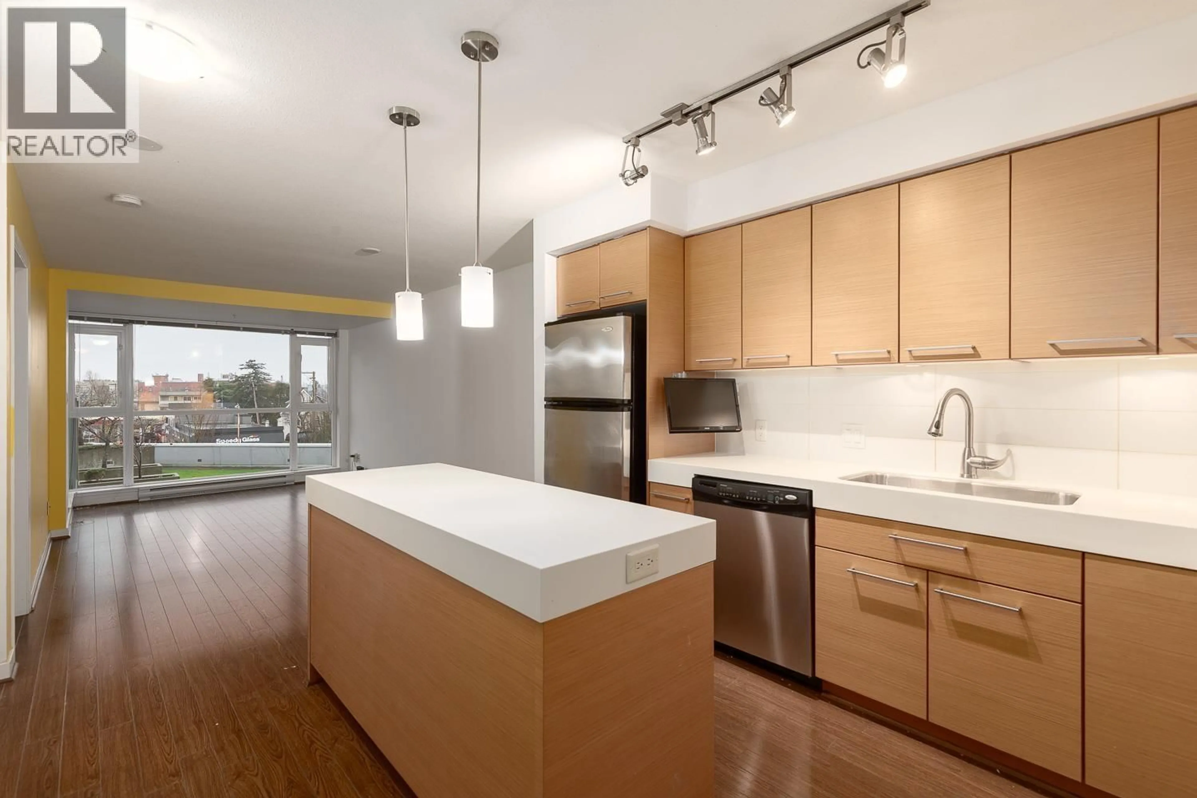 Open concept kitchen, unknown for 408 - 2770 SOPHIA STREET, Vancouver British Columbia V5T0A4