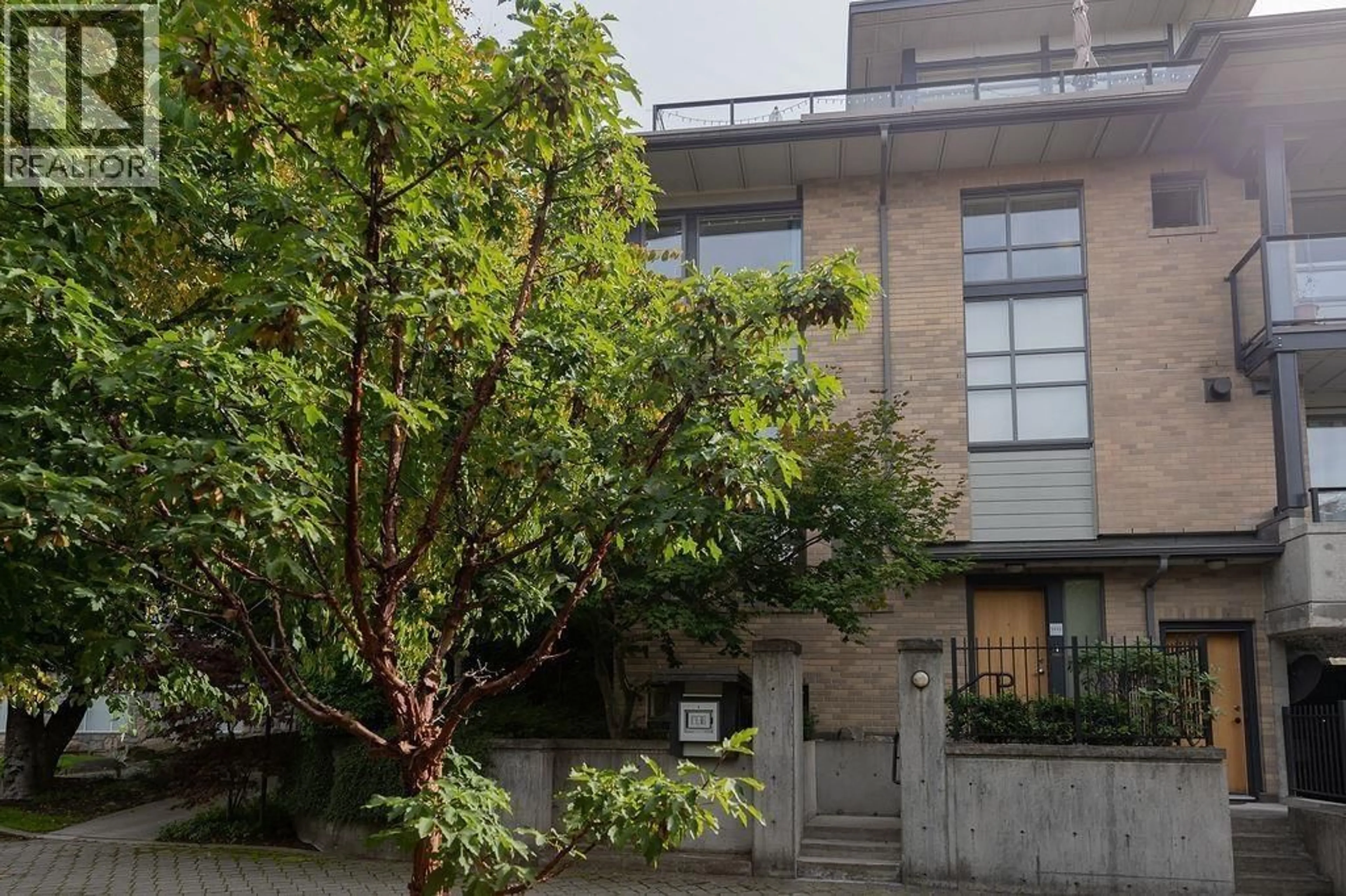 Patio, street for 5952 CHANCELLOR MEWS, Vancouver British Columbia V6T2L5