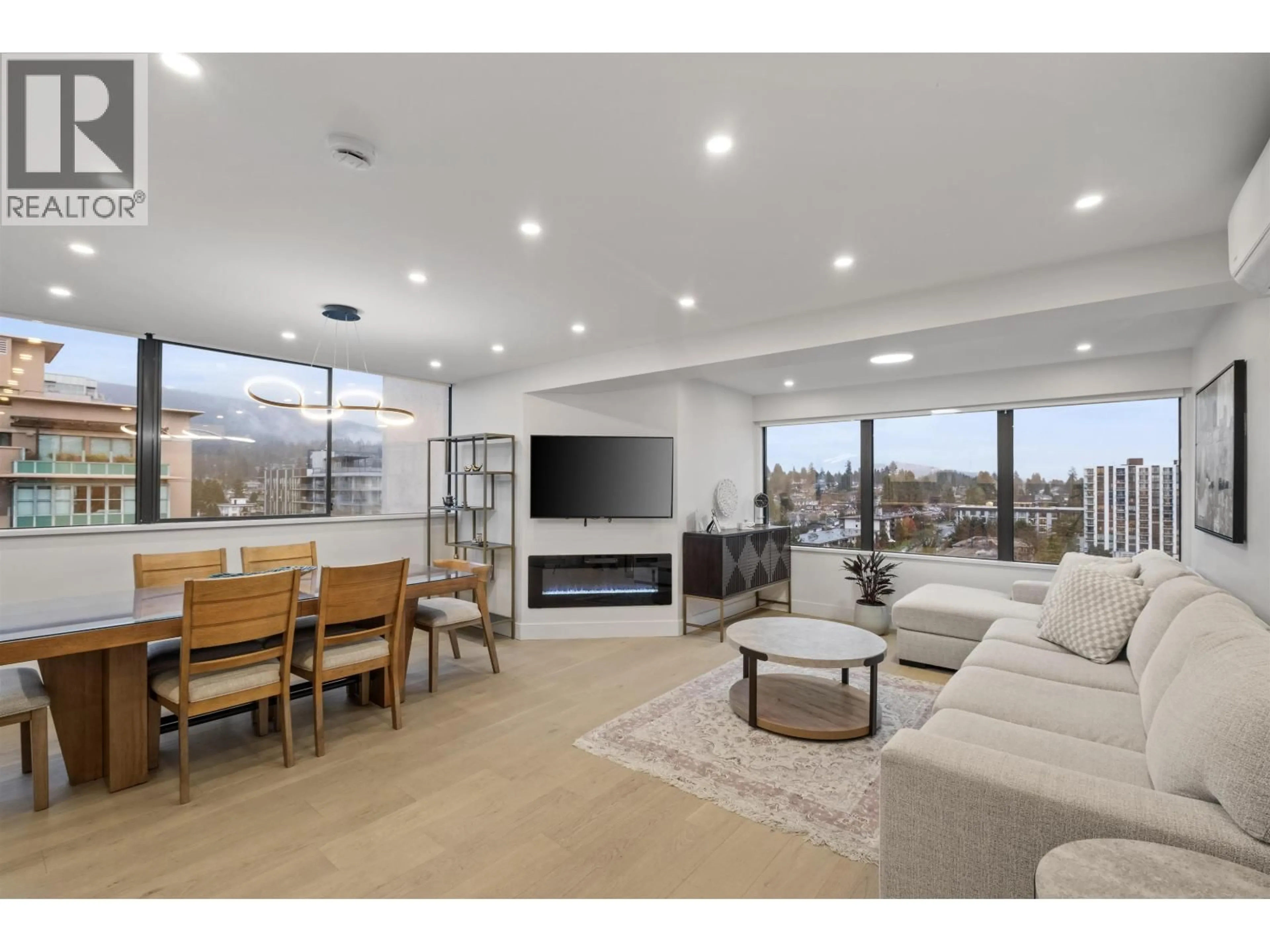 Living room with furniture, unknown for 1207 - 1515 EASTERN AVENUE, North Vancouver British Columbia V7L4R2