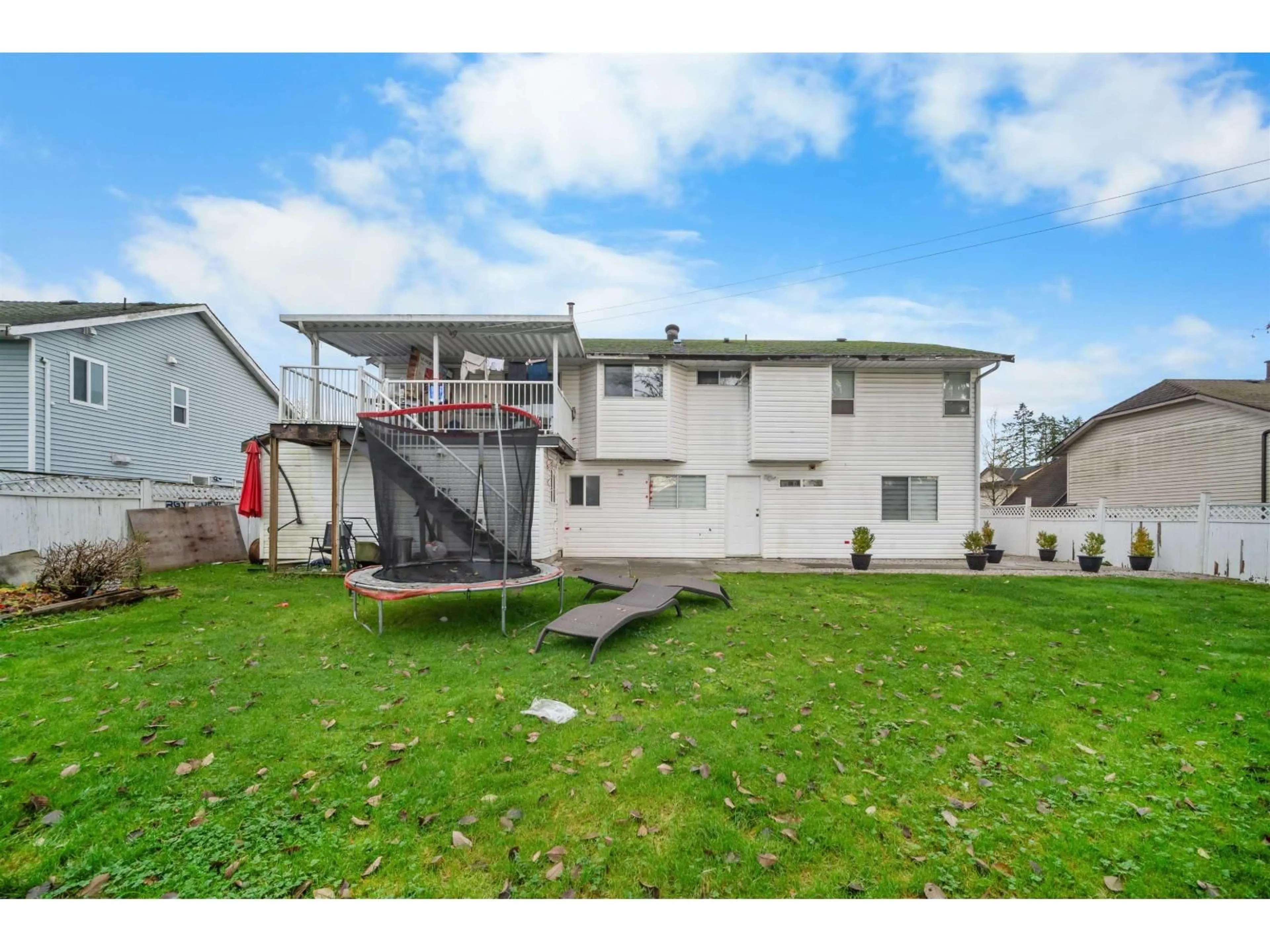 Patio, unknown for 8873 143A STREET, Surrey British Columbia V3V7P7
