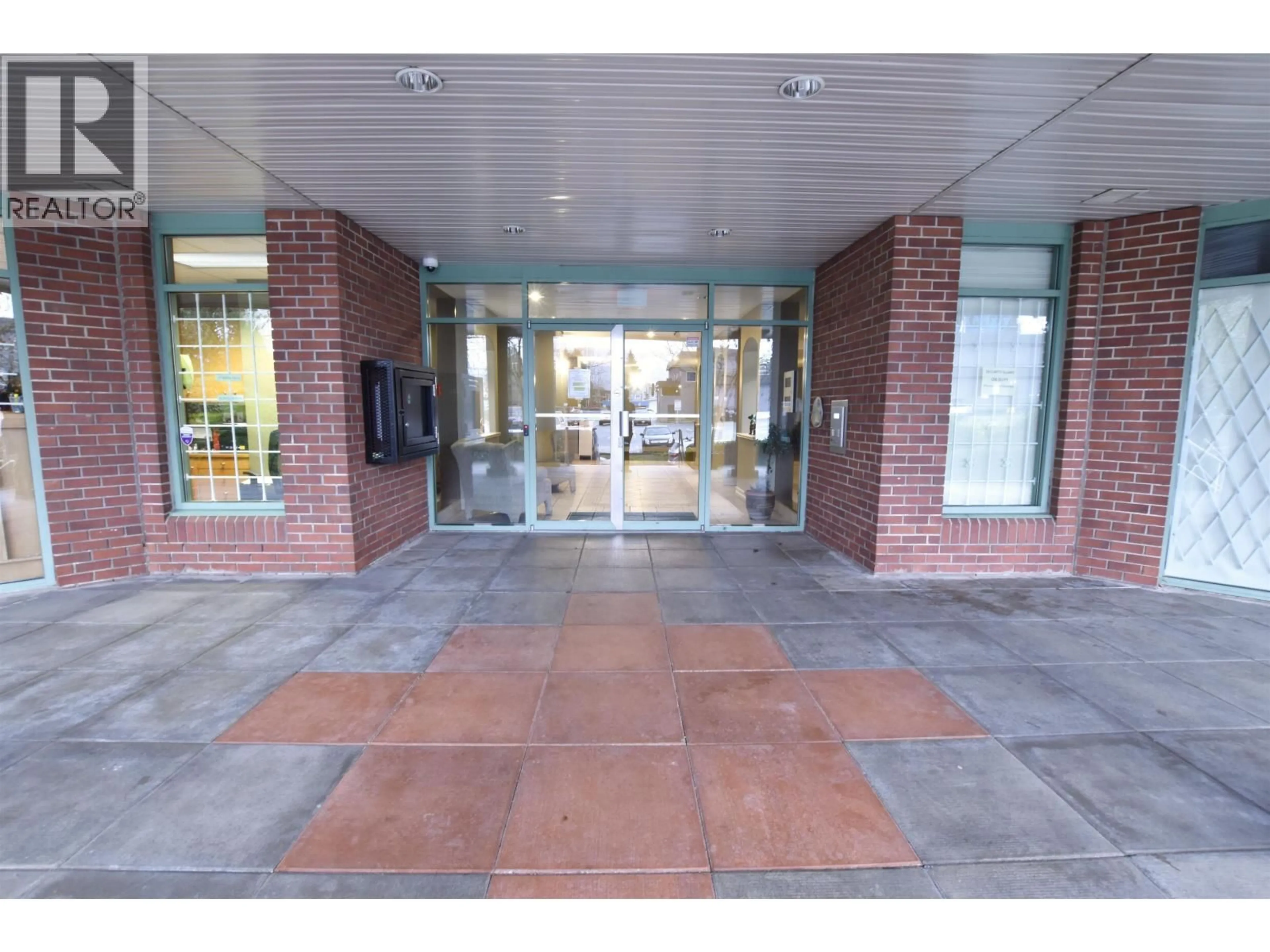 Indoor foyer for 206 - 22230 NORTH AVENUE, Maple Ridge British Columbia V2X2L5