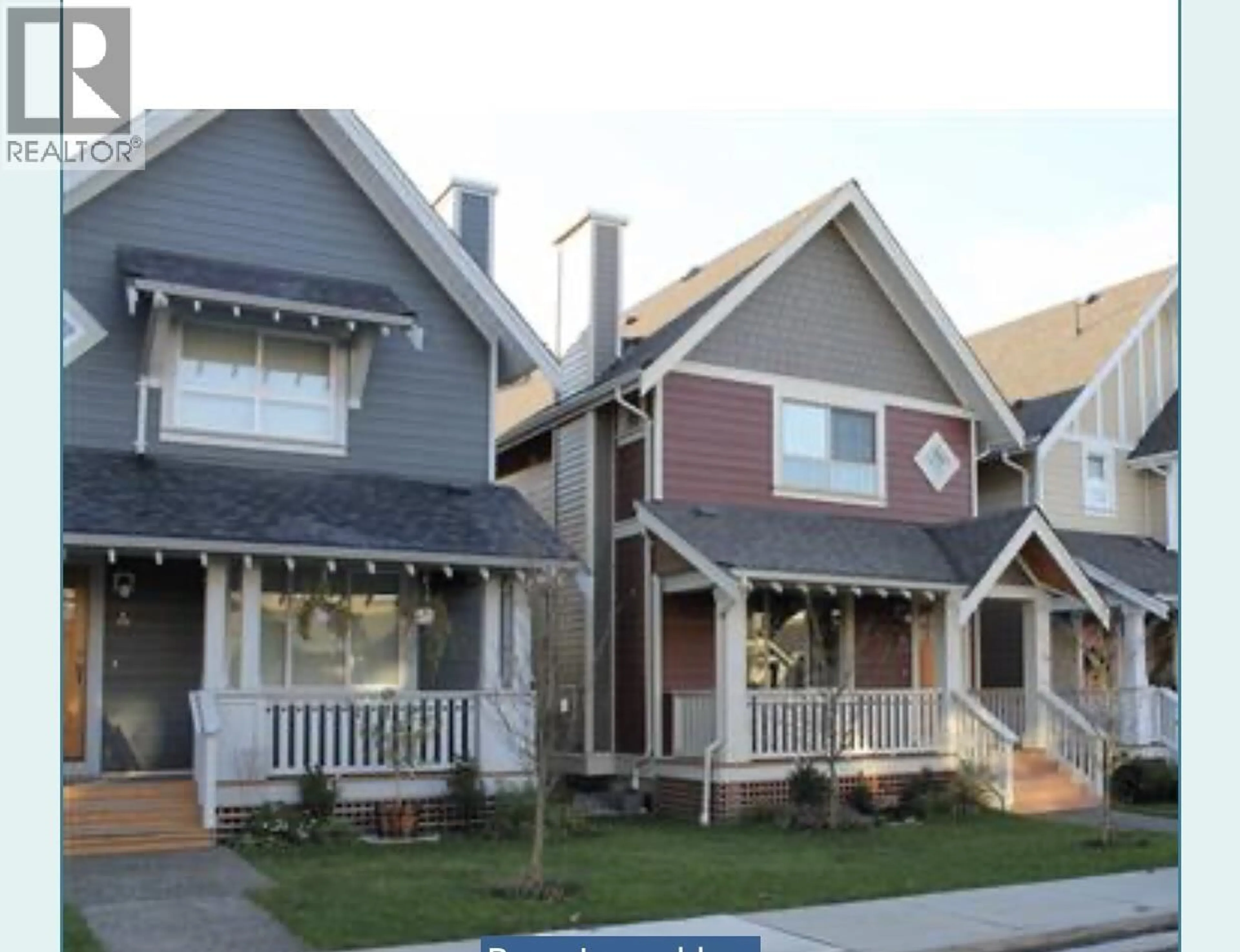 Home with vinyl exterior material, street for 252 JENSEN STREET, New Westminster British Columbia V3M0E7