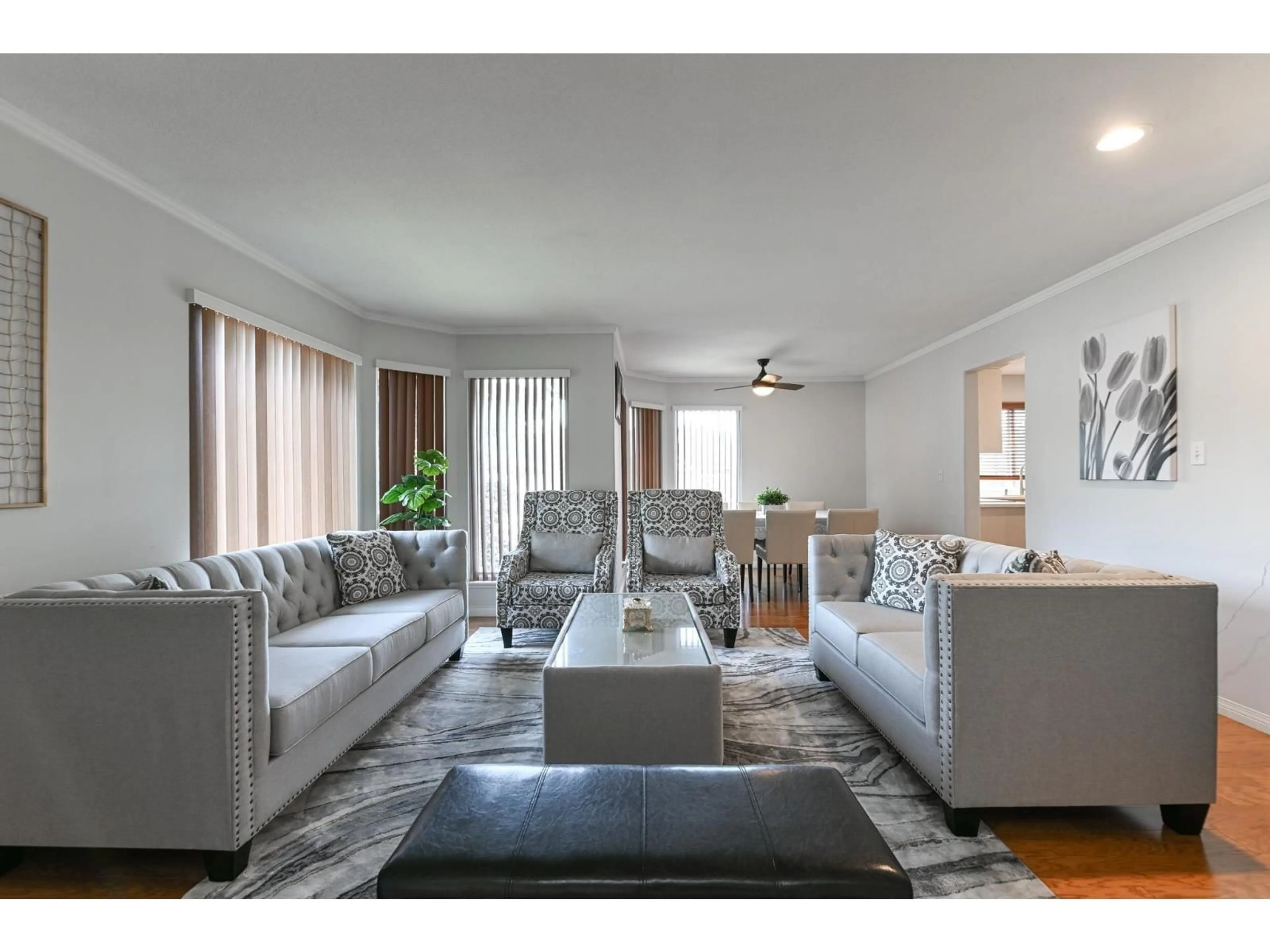 Living room with furniture, unknown for 36381 COUNTRY PLACE, Abbotsford British Columbia V3G1M2