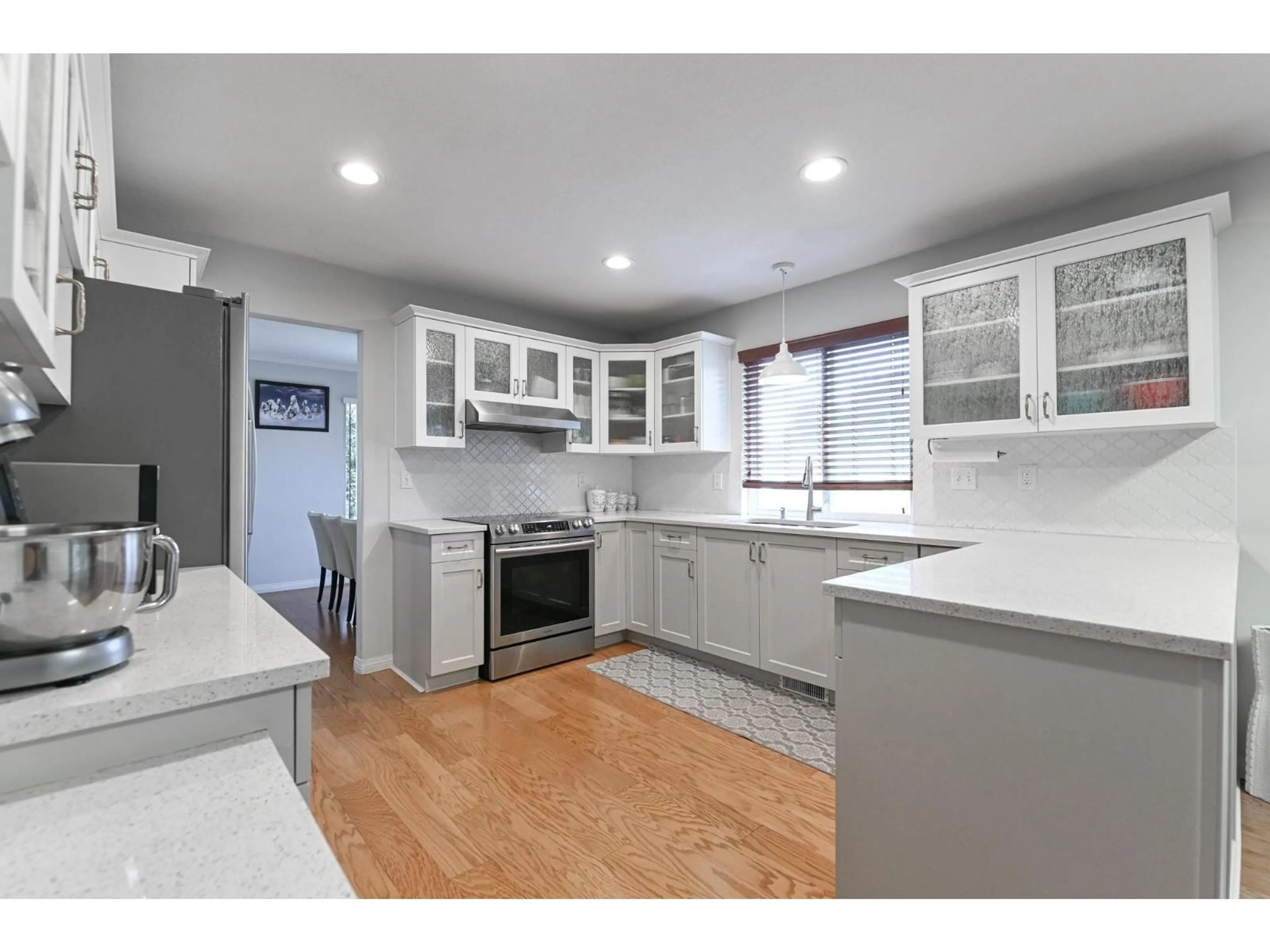 Open concept kitchen, unknown for 36381 COUNTRY PLACE, Abbotsford British Columbia V3G1M2