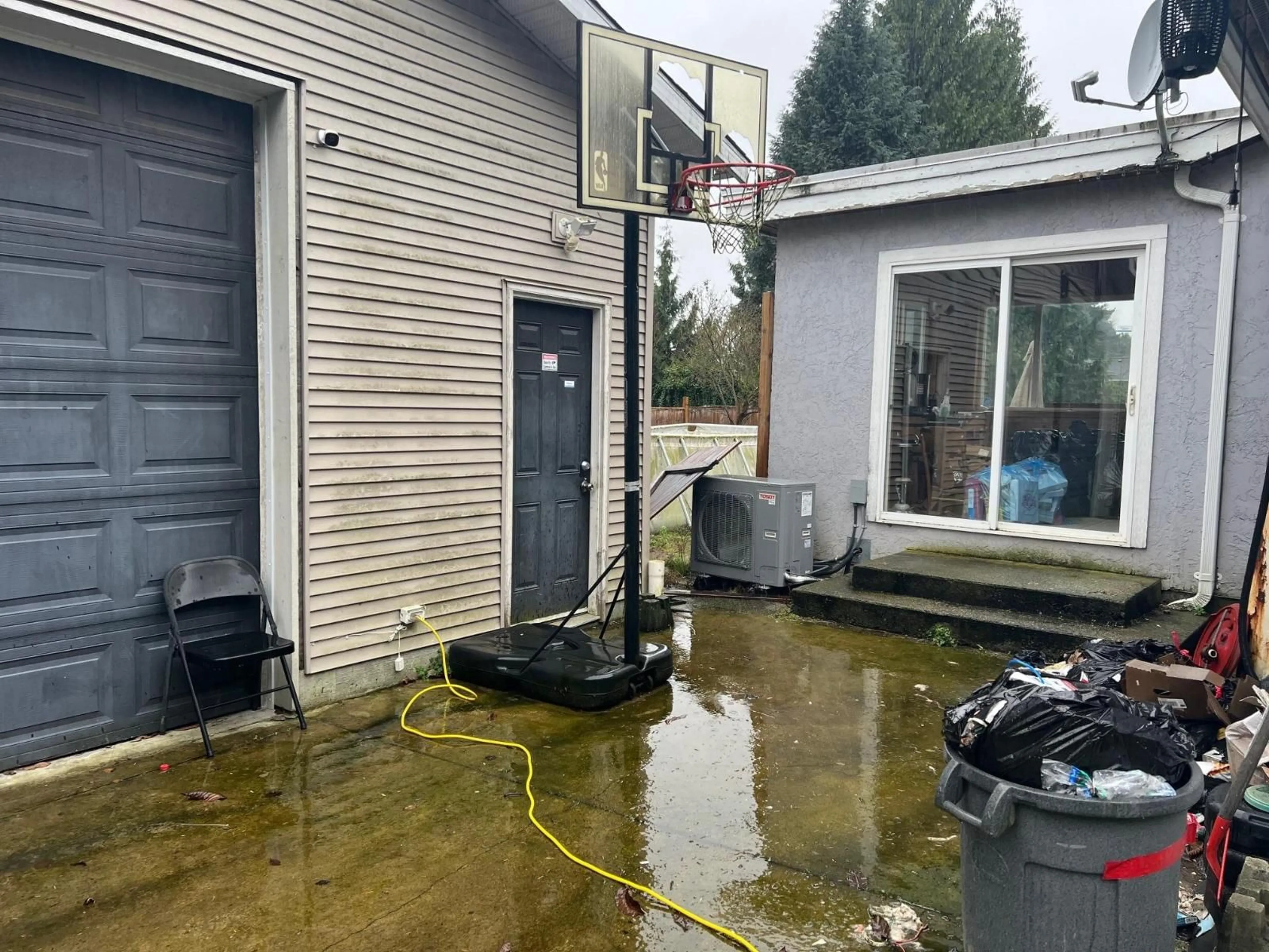 A pic of a room for 32062 HILLCREST AVENUE, Mission British Columbia V2V1L2