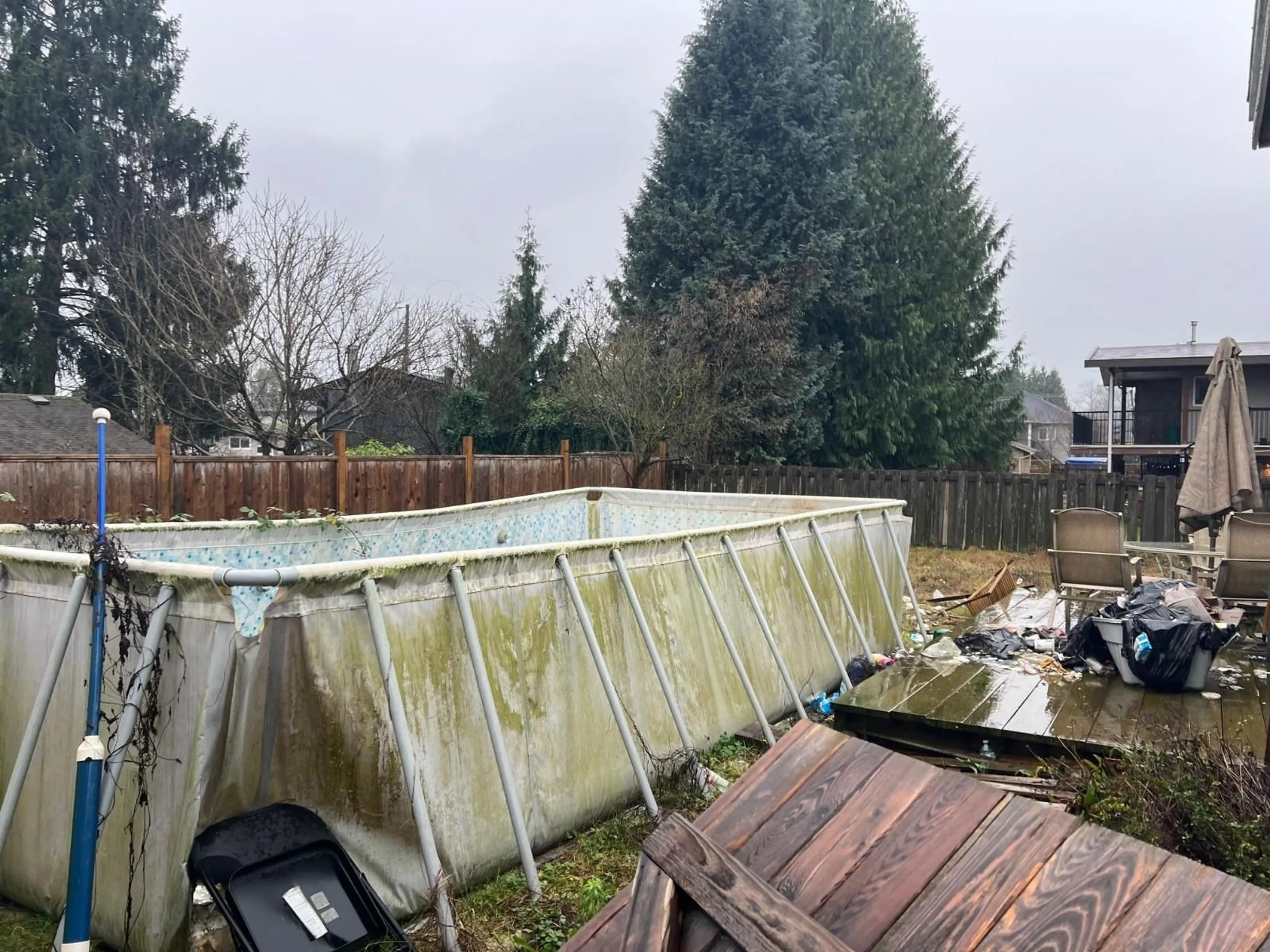 Pool for 32062 HILLCREST AVENUE, Mission British Columbia V2V1L2