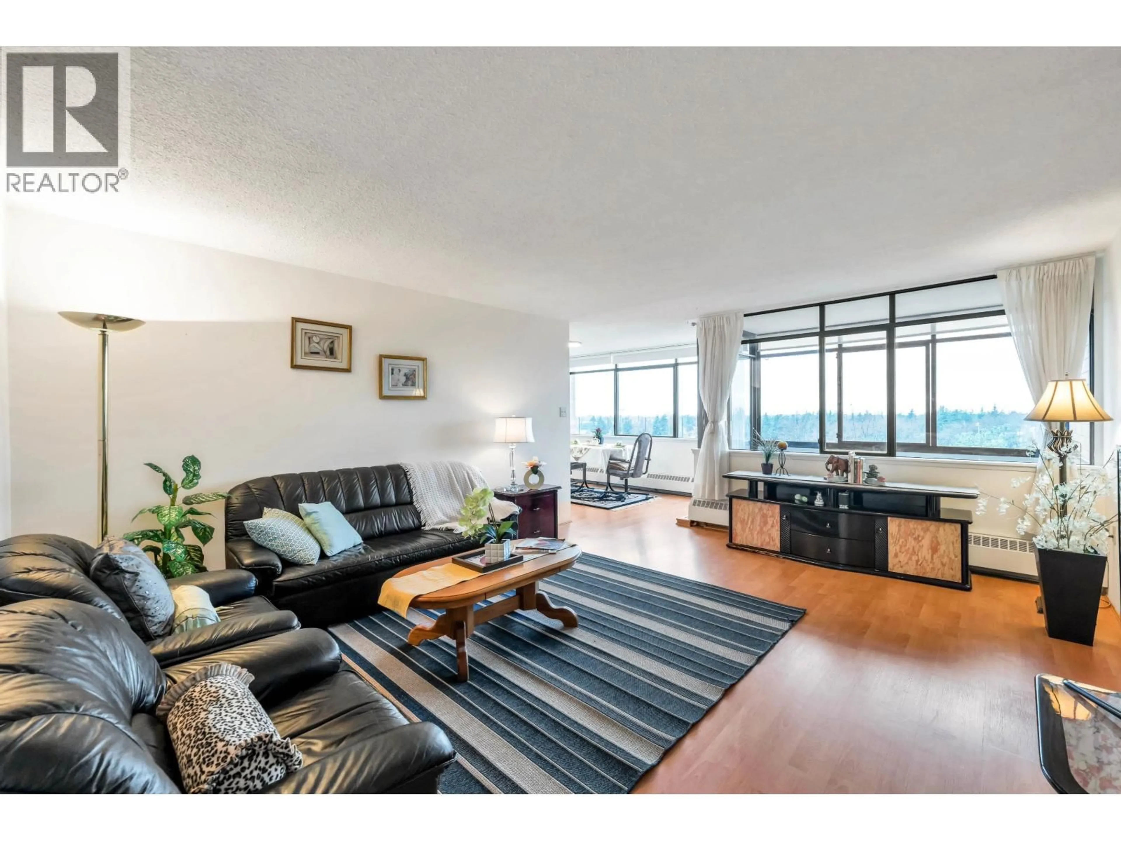 Living room with furniture, unknown for 1010 - 6611 MINORU BOULEVARD, Richmond British Columbia V6Y1Y9