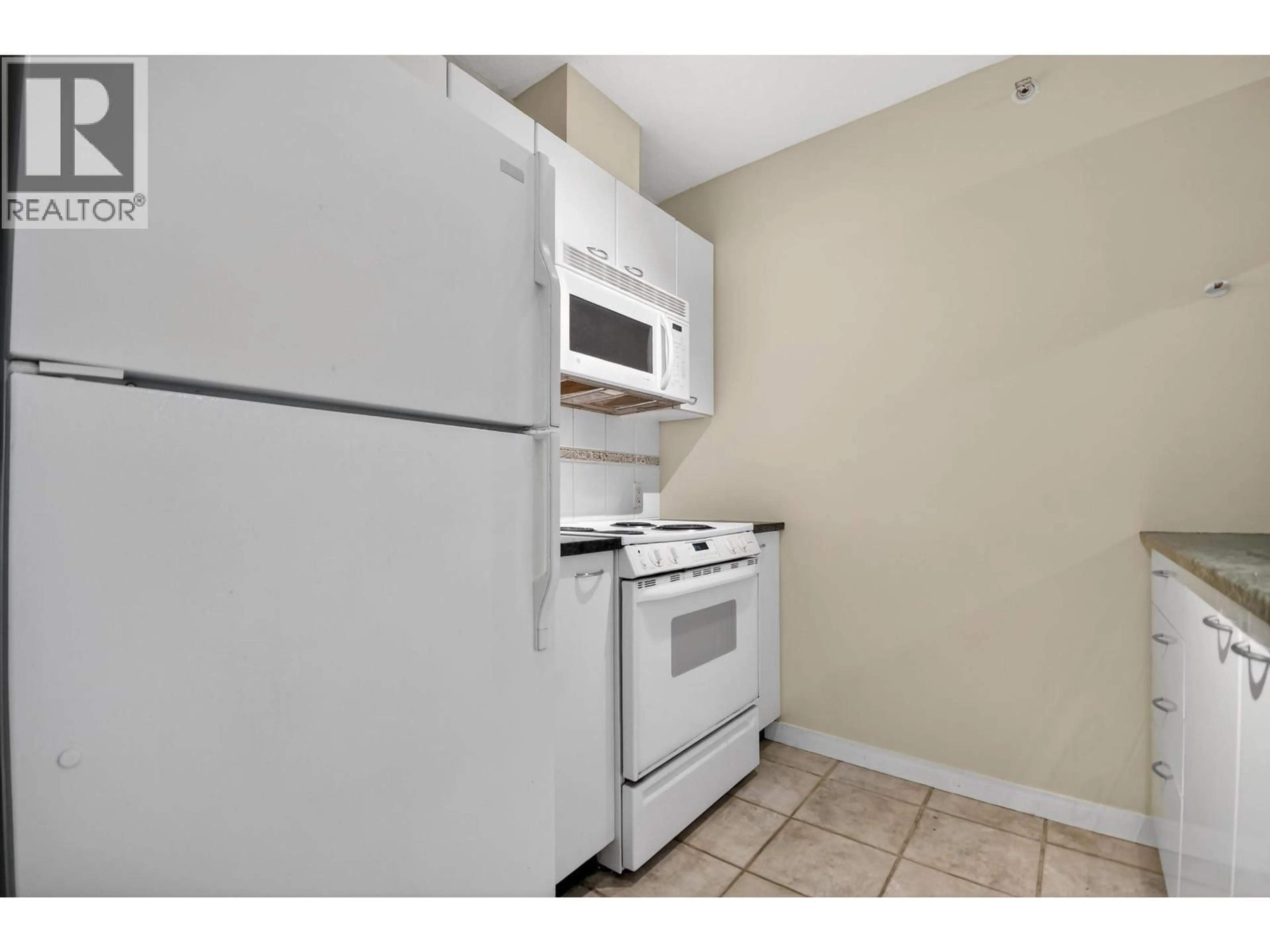 Standard kitchen, unknown for 801 - 1367 ALBERNI STREET, Vancouver British Columbia V6E4R9